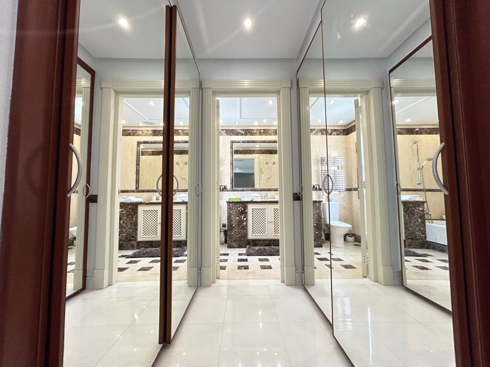 Image 37: apartment For sale, Puerto Banús, €1,850,000 [963-00125P]