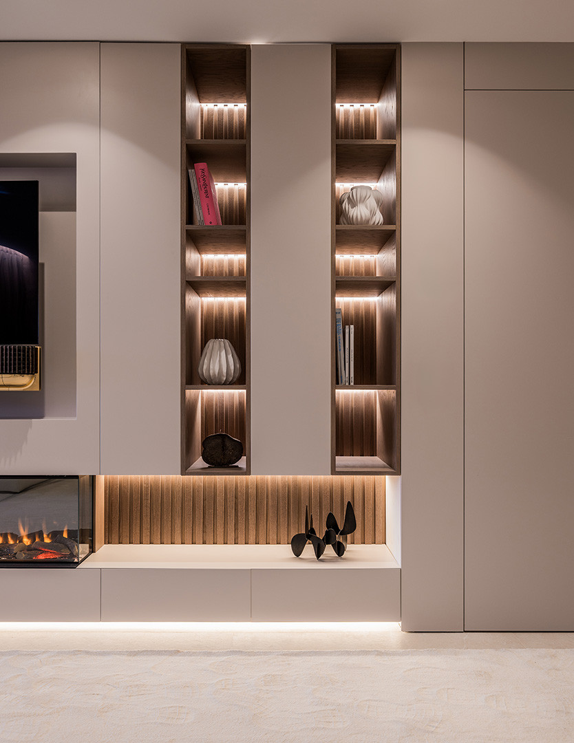 Luxury apartment with direct access to the sea.