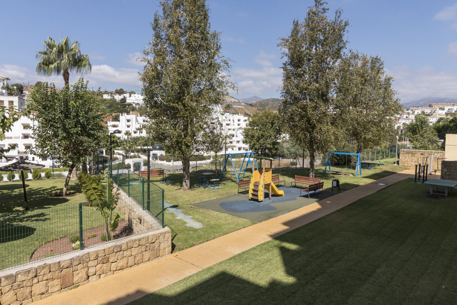 Image 24: apartment For sale, Estepona, €425,000 [R5164654]