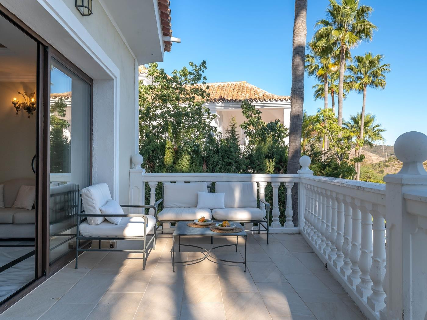 Exclusive villa for rent in Río Real, Marbella, with panoramic sea and valley views