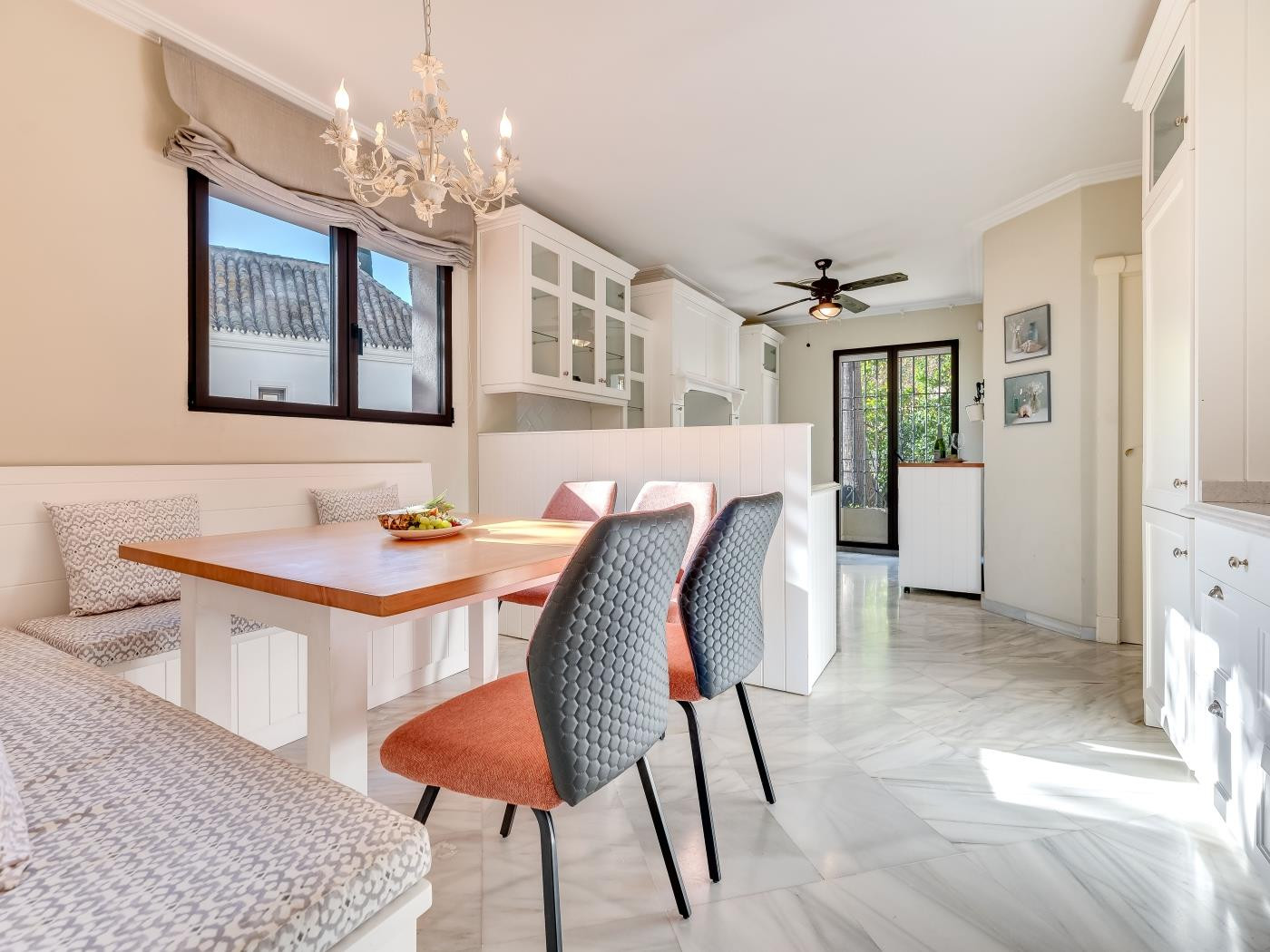 Exclusive villa for rent in Río Real, Marbella, with panoramic sea and valley views