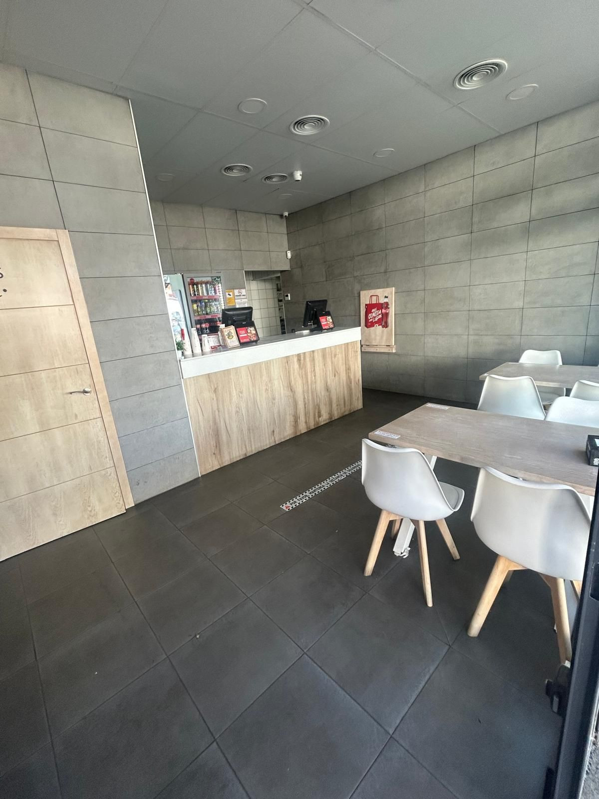 0BarEstepona Centre | Henger Immobilien