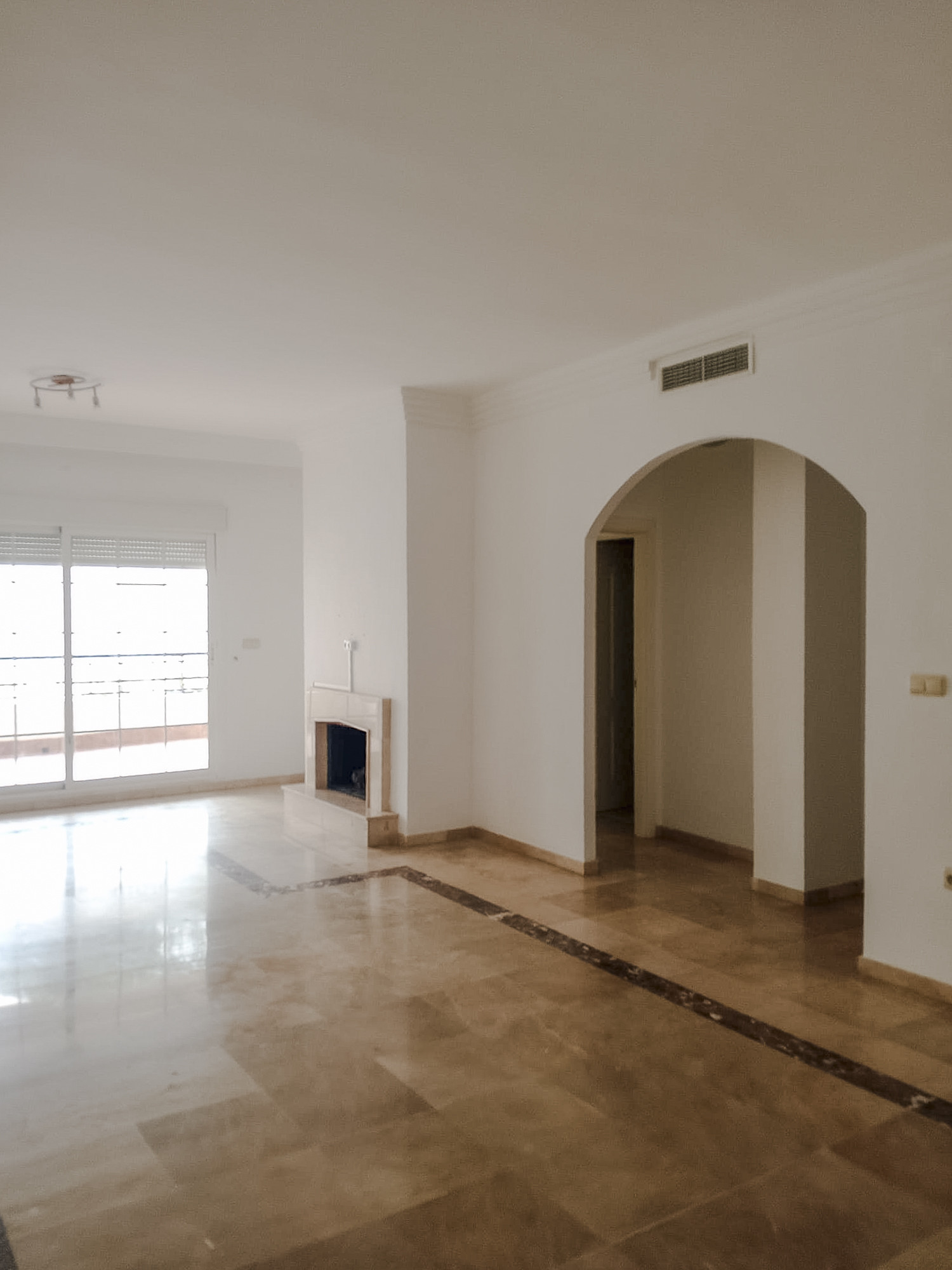 Apartment for sale in Nueva Andalucía, Costa del Sol