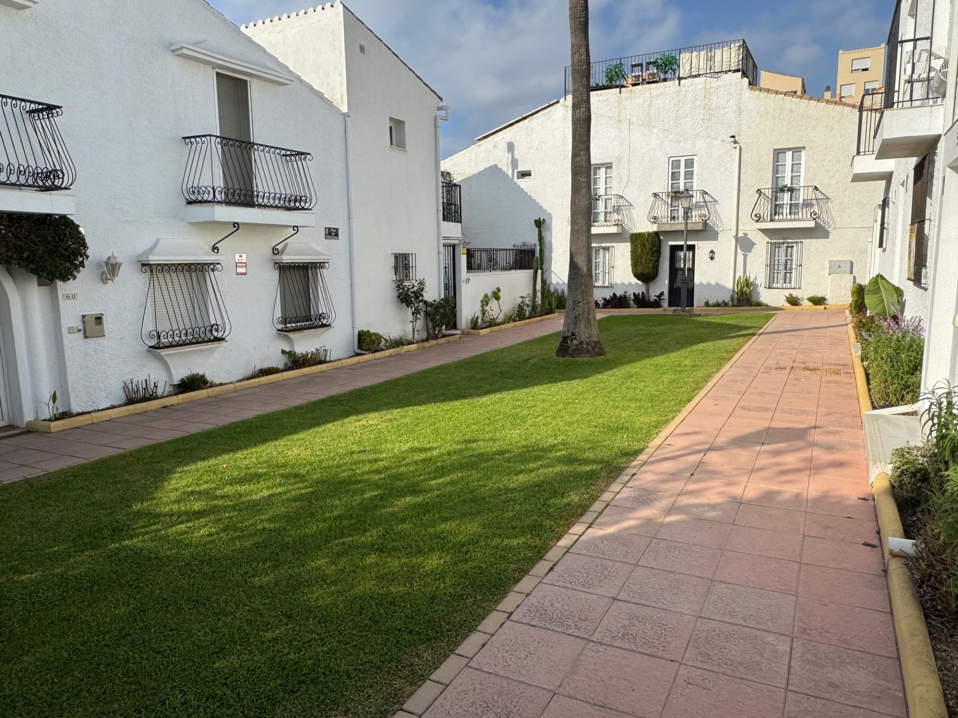 Image 26: townhouse For sale, Estepona, €849,000 [963-00155P]