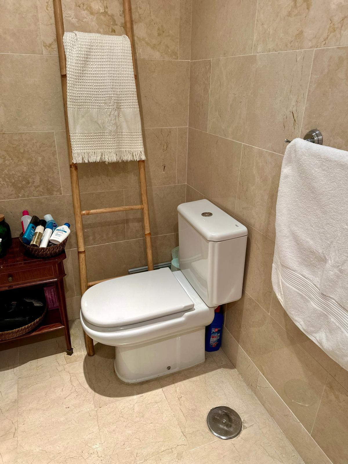 FIRST LINE BEACH APARTMENT!