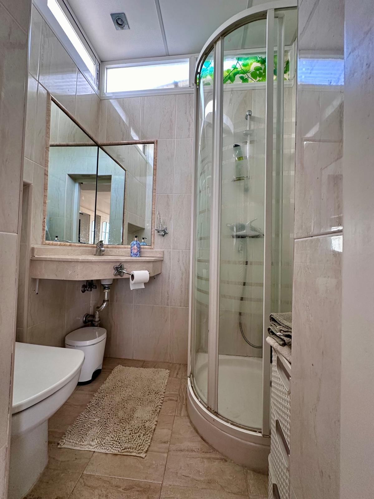 FIRST LINE BEACH APARTMENT!