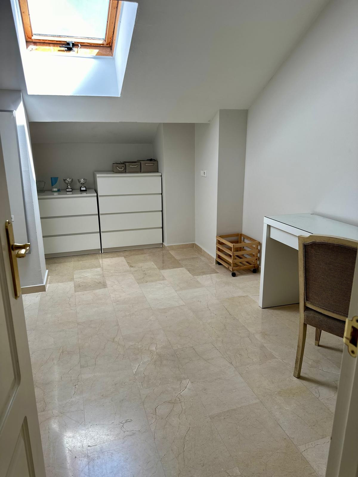 FIRST LINE BEACH APARTMENT!