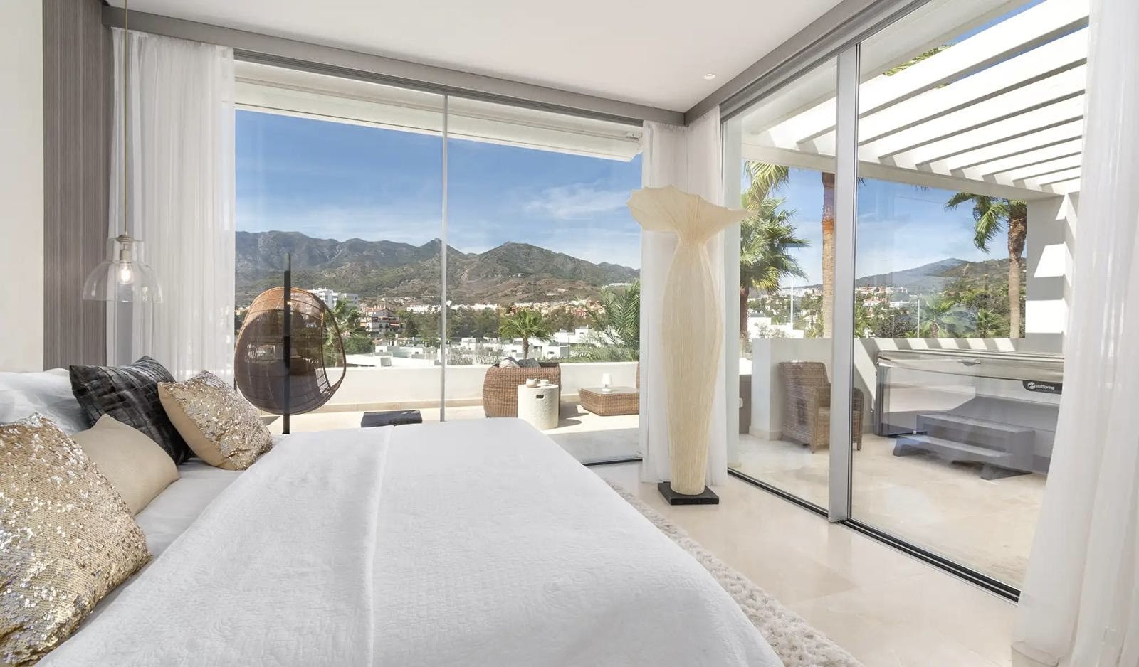 Image 4: Detached Villa For sale, Marbella, €2,150,000 [HFMs725907]