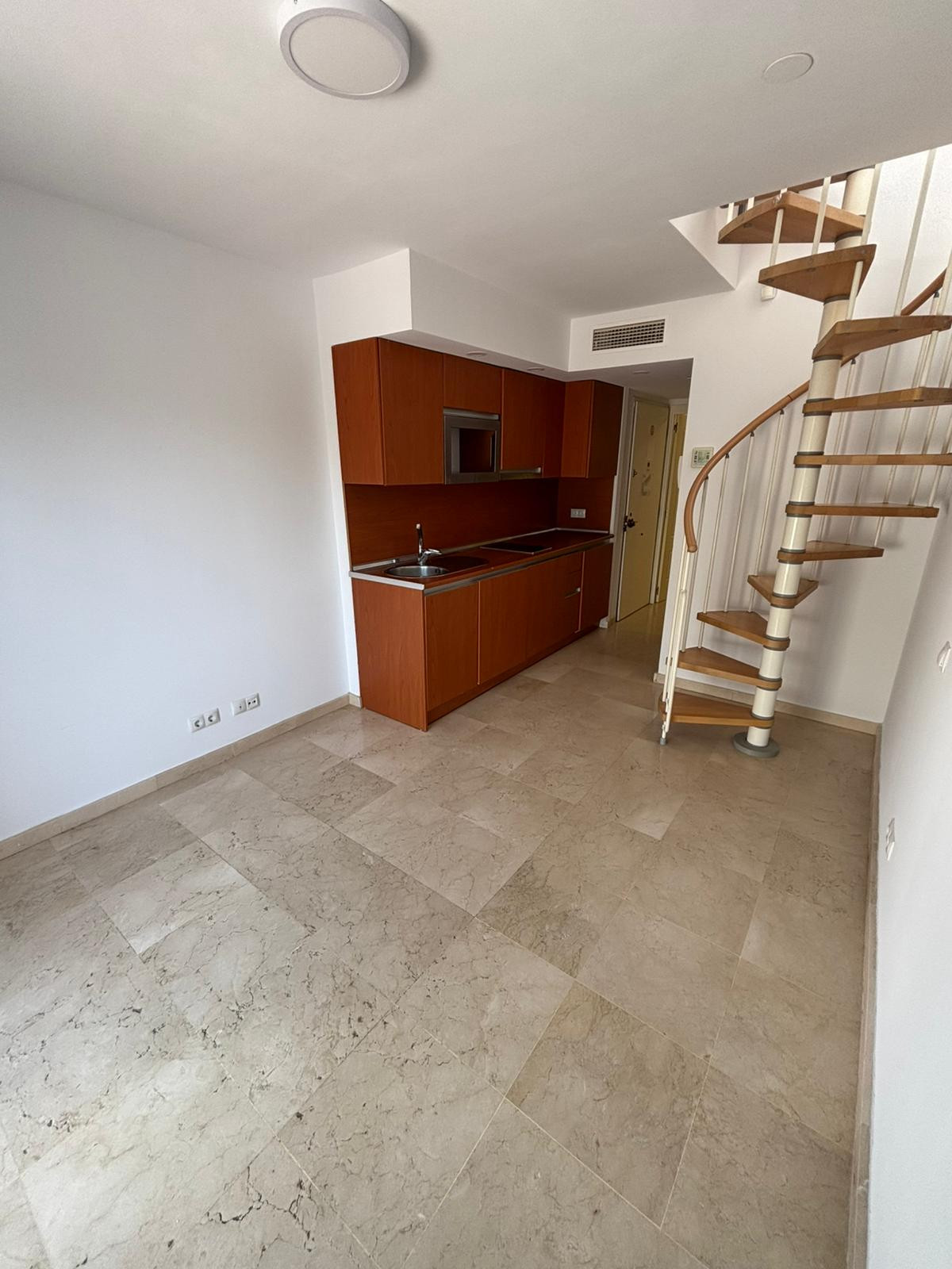 Image 5: Penthouse Duplex For sale, Benalmadena, €269,000 [963-00207P]