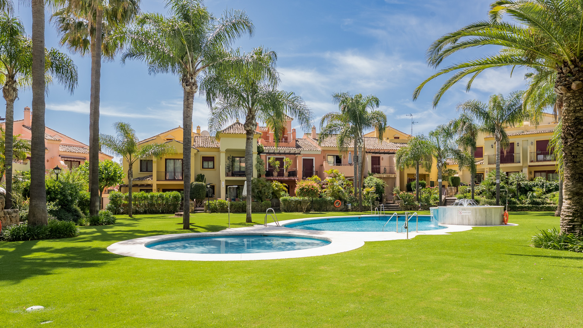 Image 51: townhouse For sale, The Golden Mile, €1,795,000 [963-00058P]