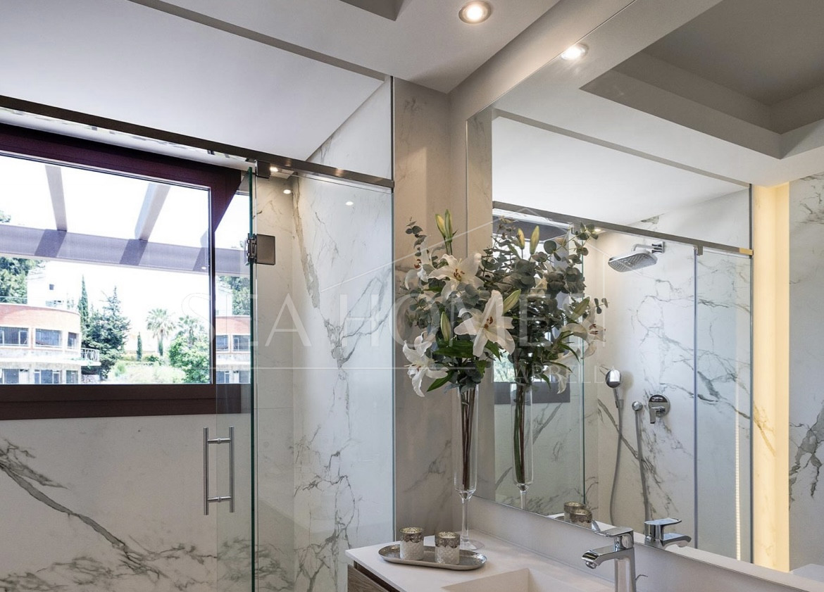 SEMI-DETACHED VILLA IN THE CENTER OF MARBELLA