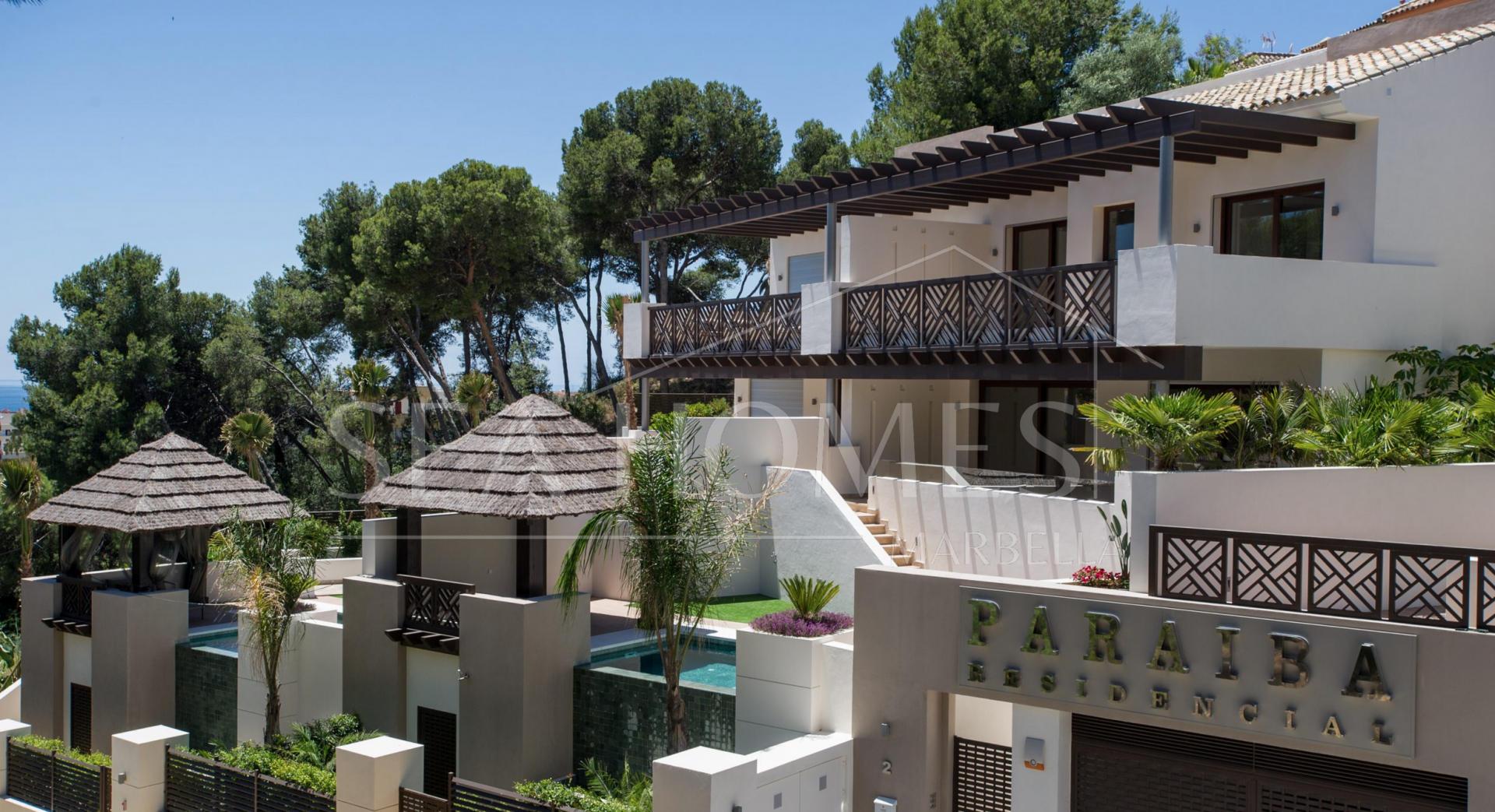SEMI-DETACHED VILLA IN THE CENTER OF MARBELLA