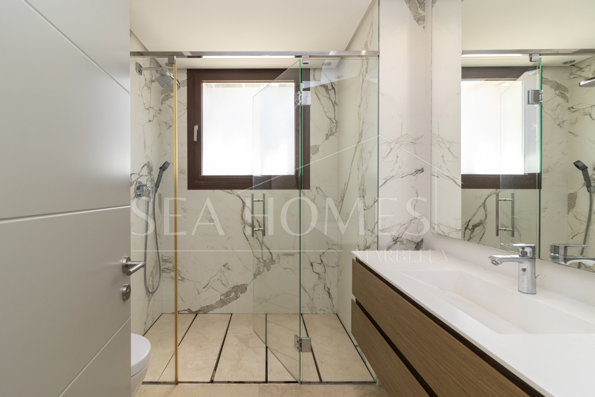 SEMI-DETACHED VILLA IN THE CENTER OF MARBELLA