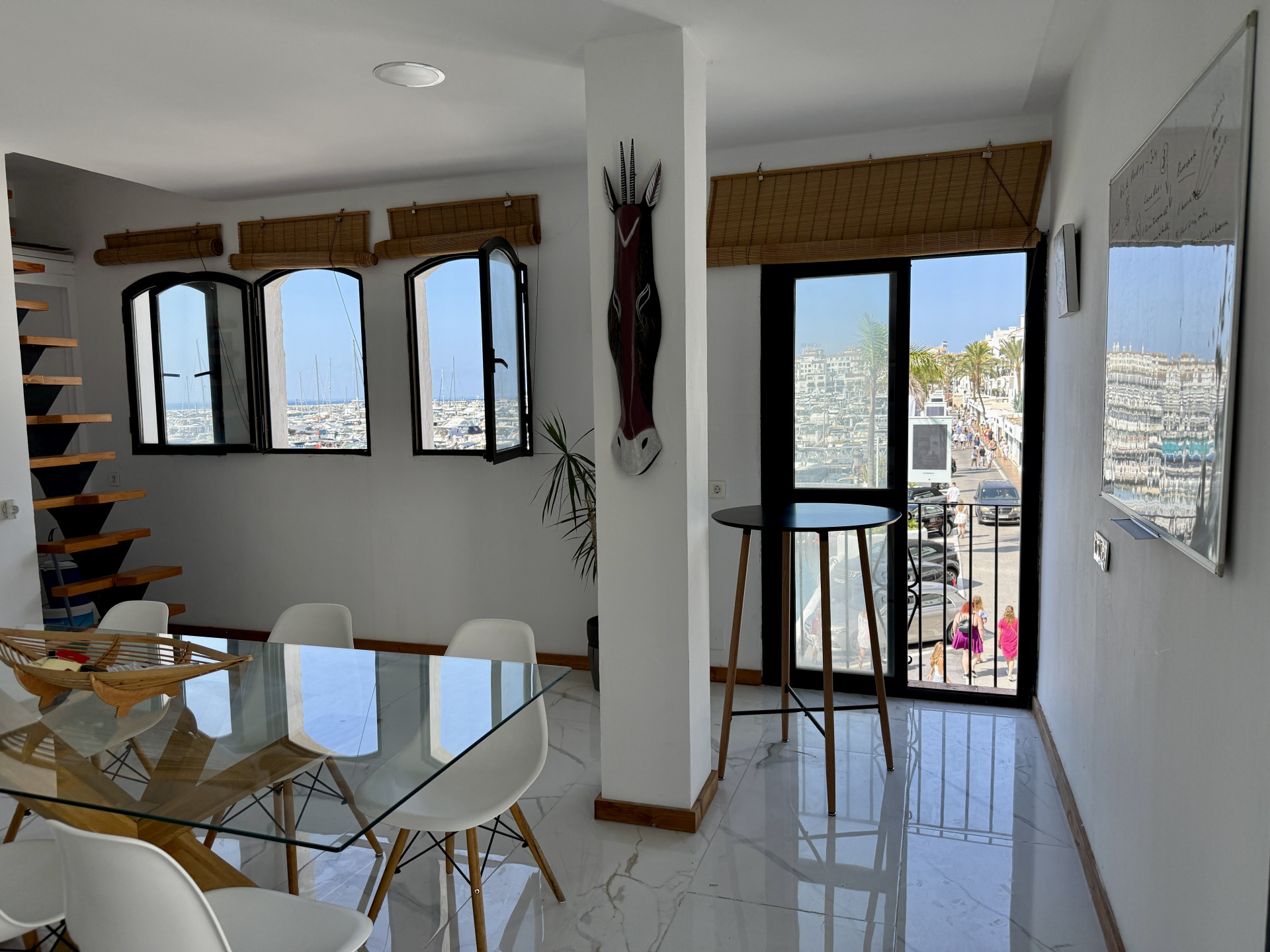 Image 11: Apartamento For sale, Puerto Banús, €1,100,000 [HFMs641873]