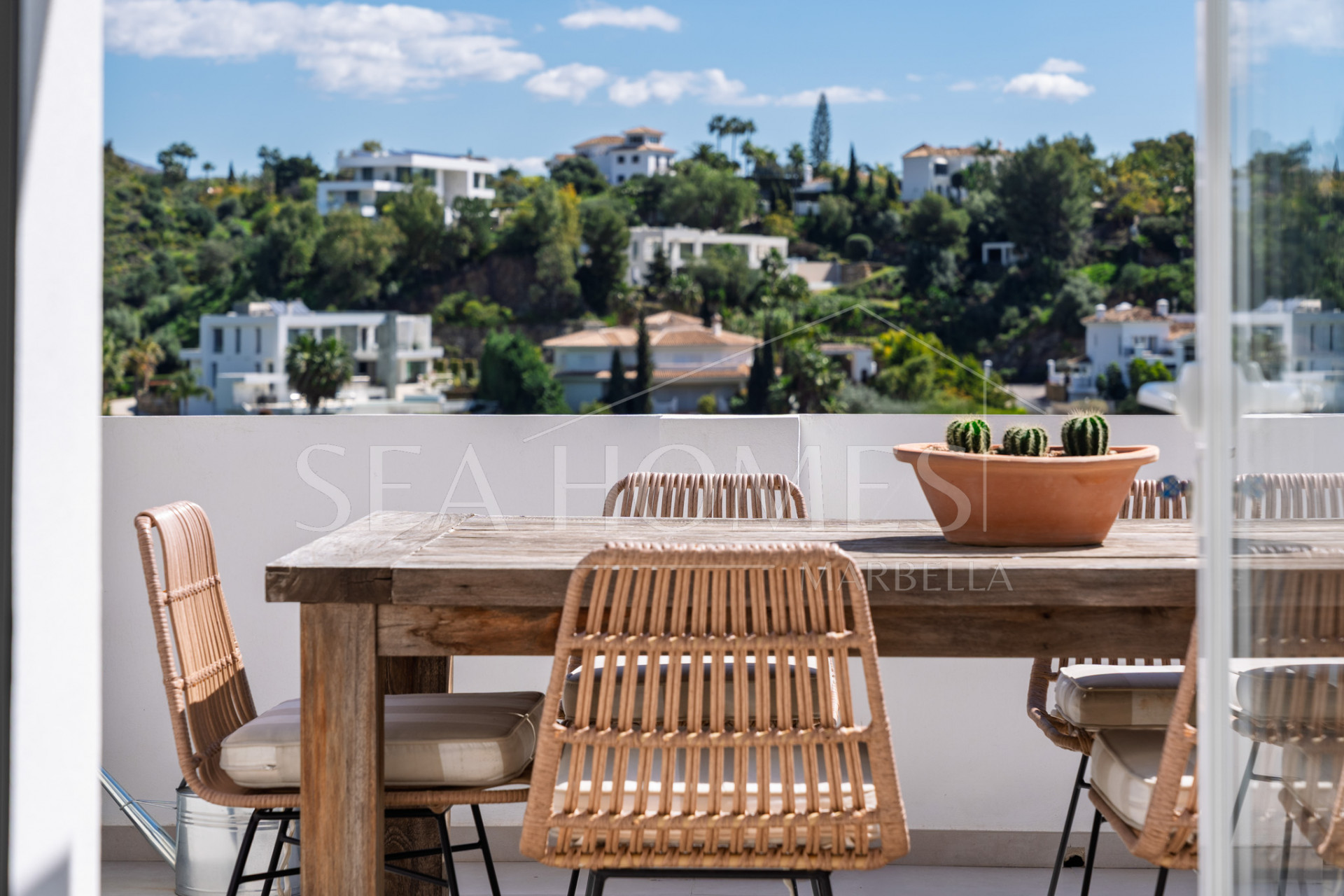 Penthouse in La Quinta with stunning views!