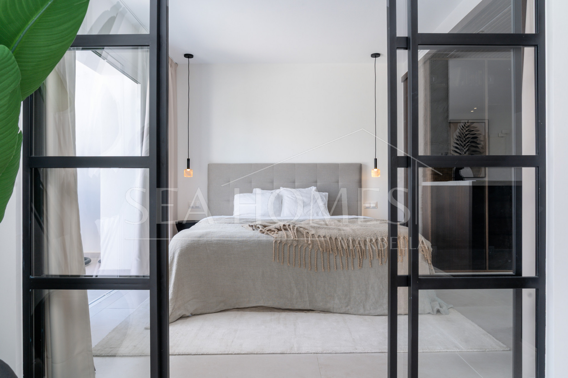 Penthouse in La Quinta with stunning views!