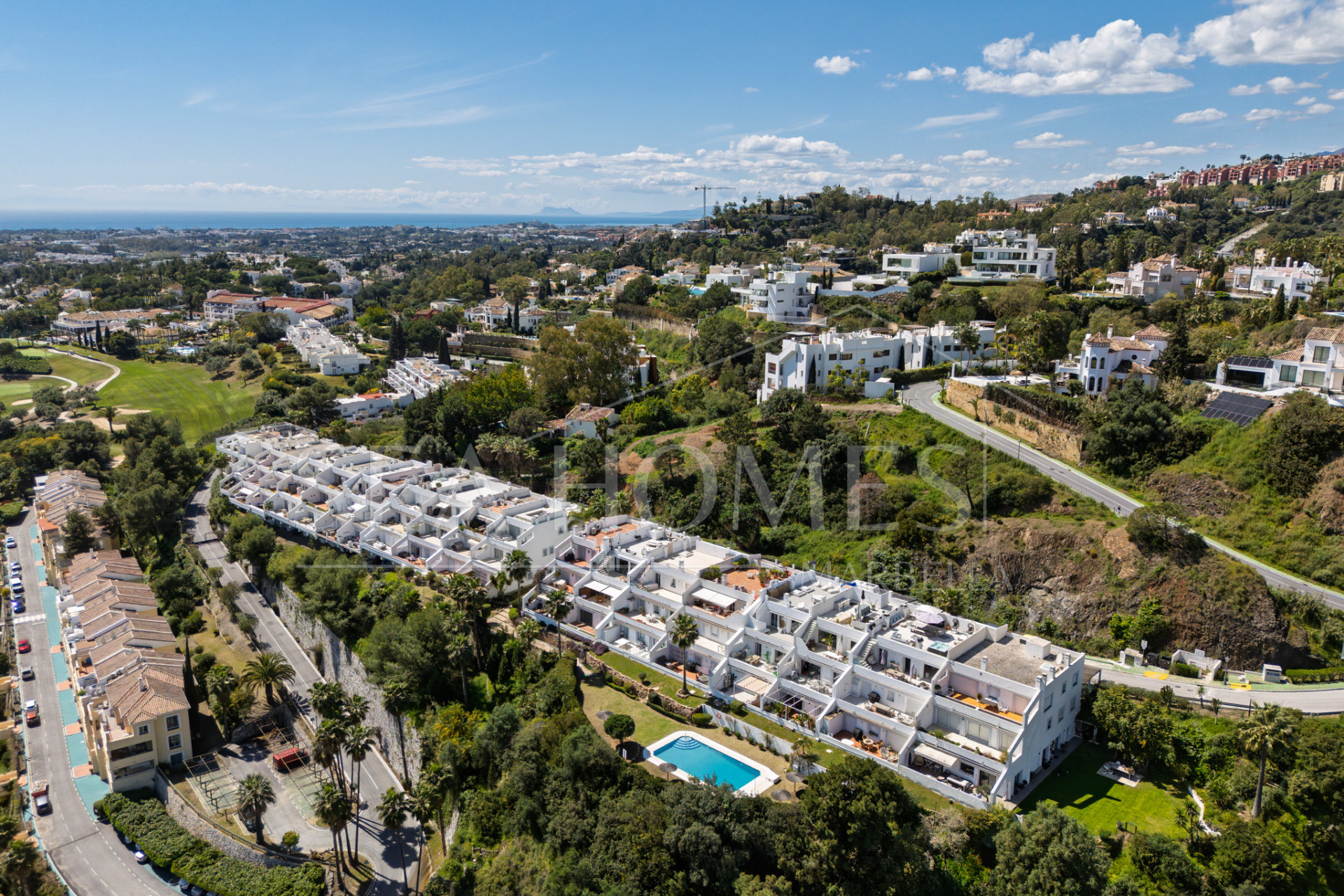 Penthouse in La Quinta with stunning views!