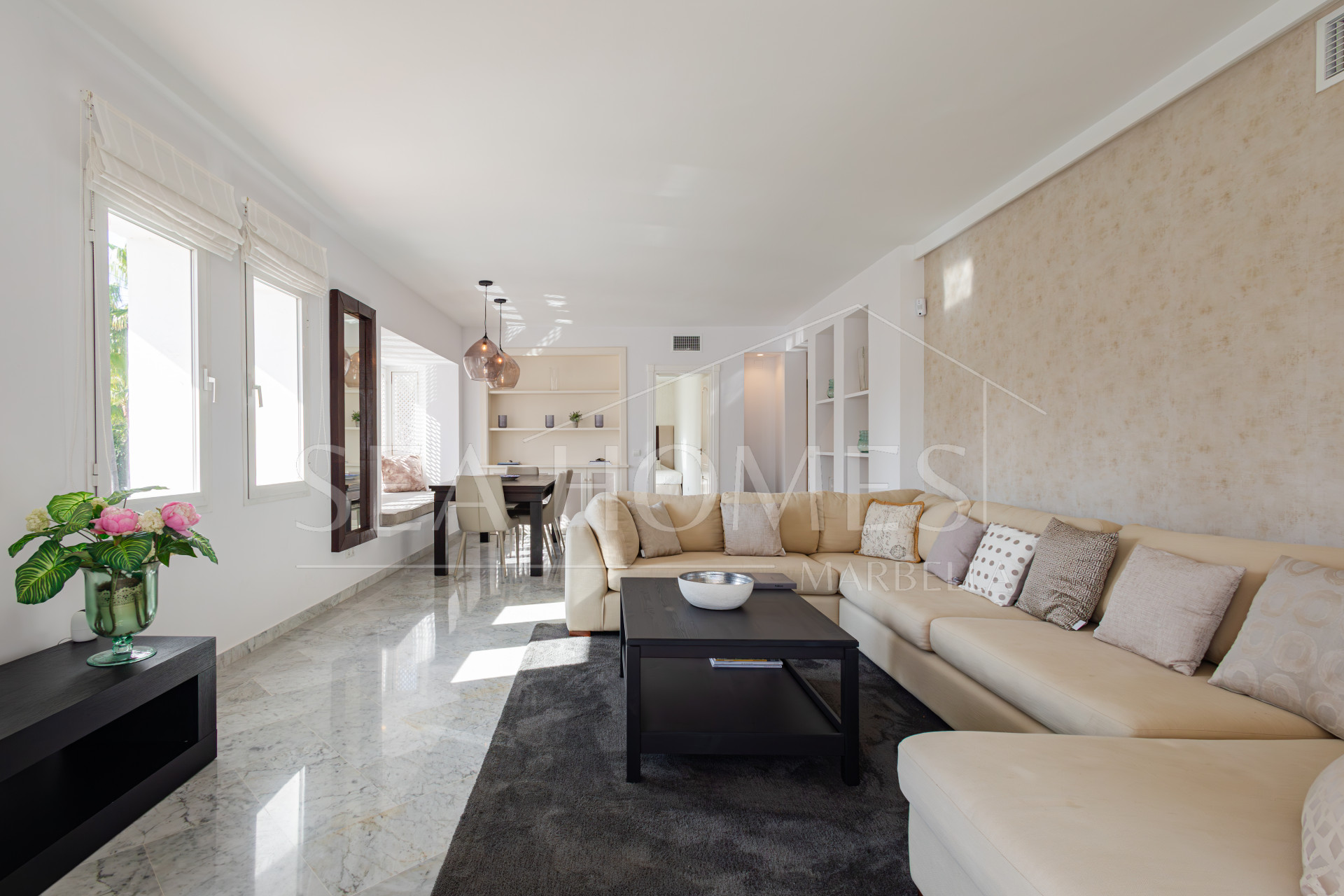 Penthouse Andaluz – A Rare Corner Duplex In Puente Romano