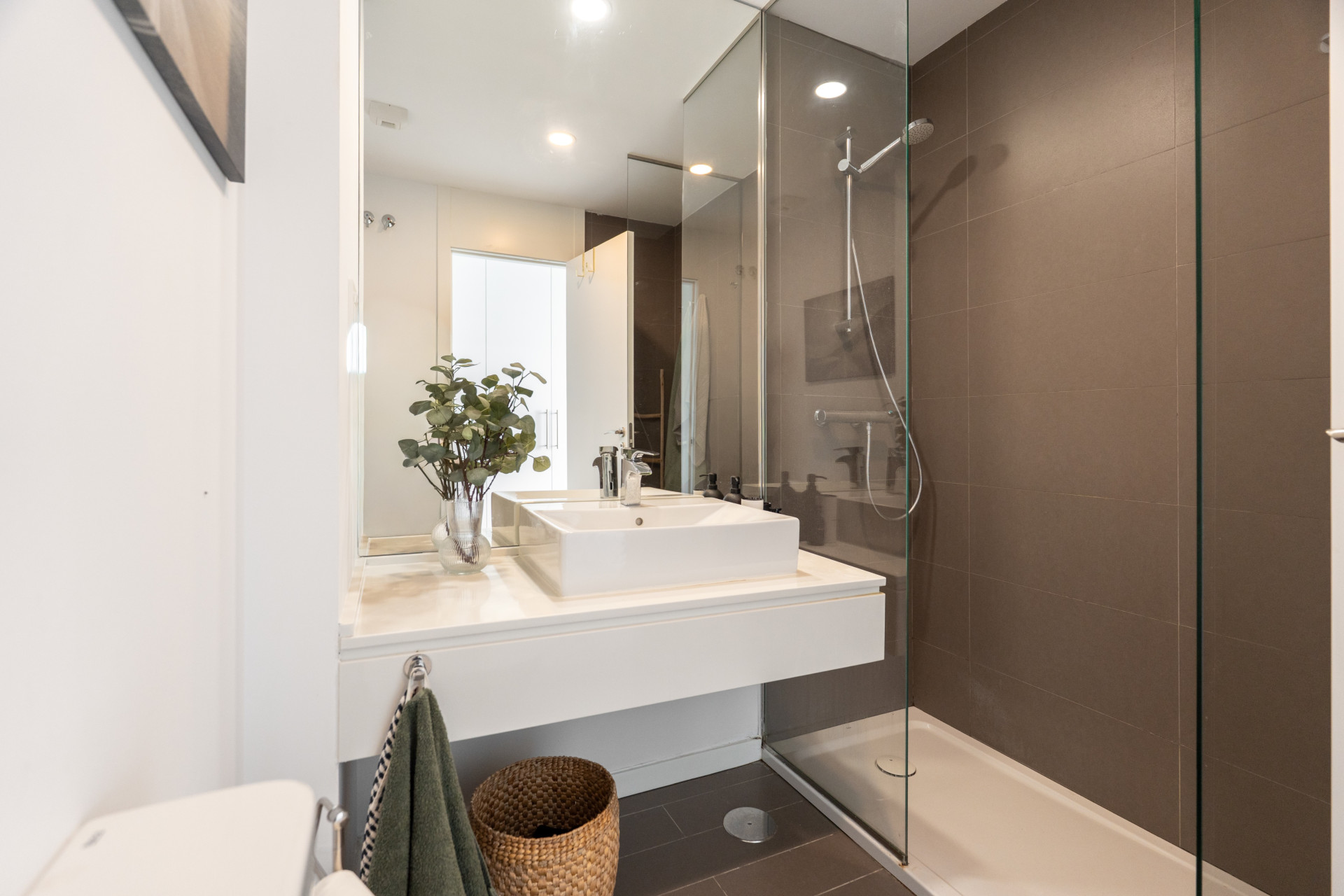 Modern 3-Bedroom Apartment in Oceana Views, Cancelada — photo 5