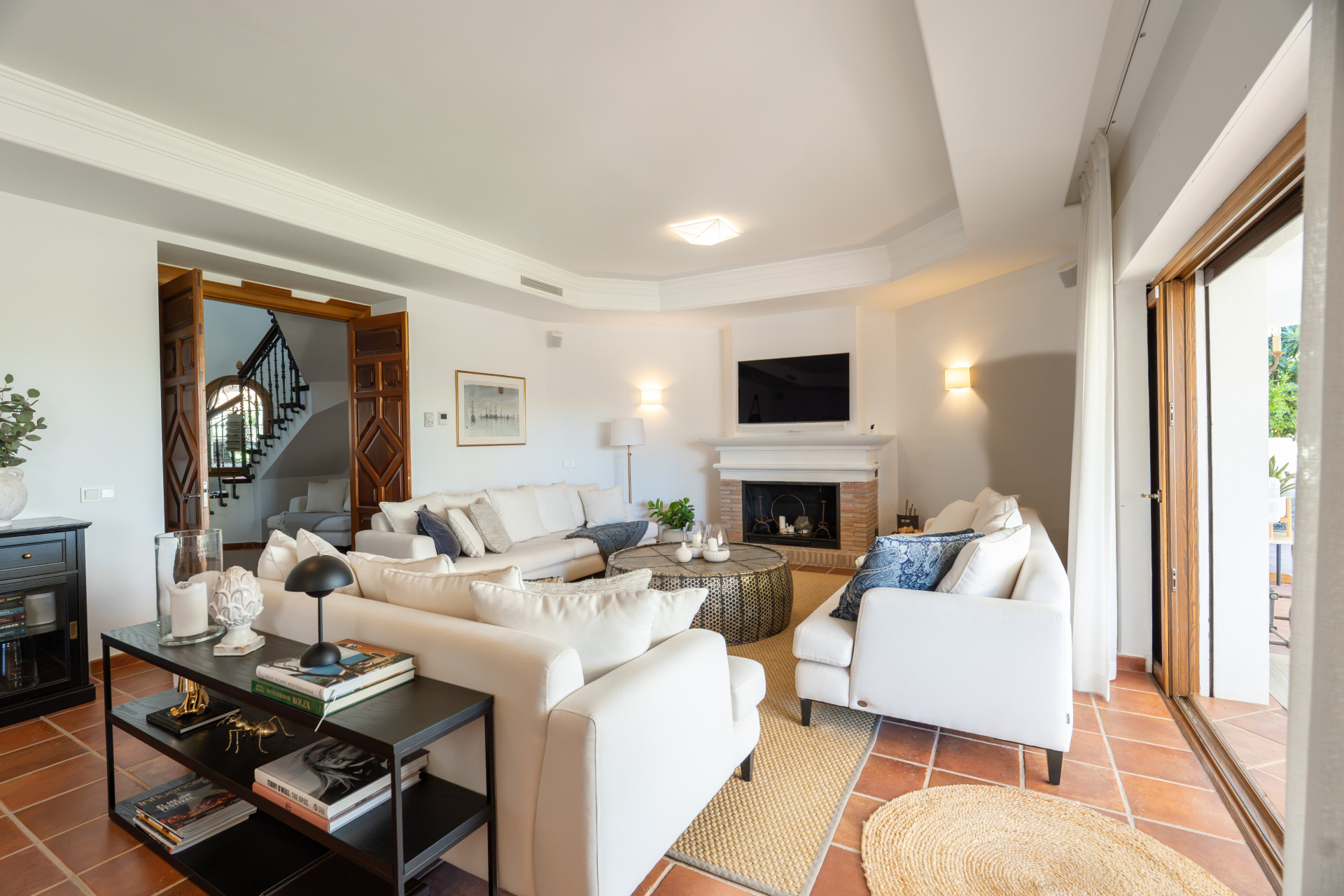 Charming Andalusian Villa with Mountain and Mediterranean Views — photo 7