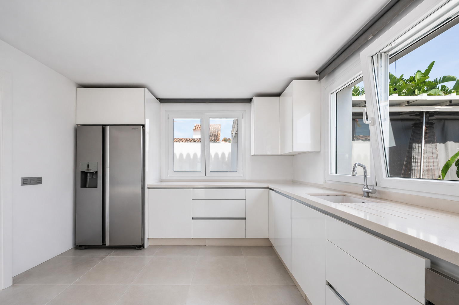 Image 7: Villa - Chalet For sale, Estepona, €1,495,000 [HFMs698234]