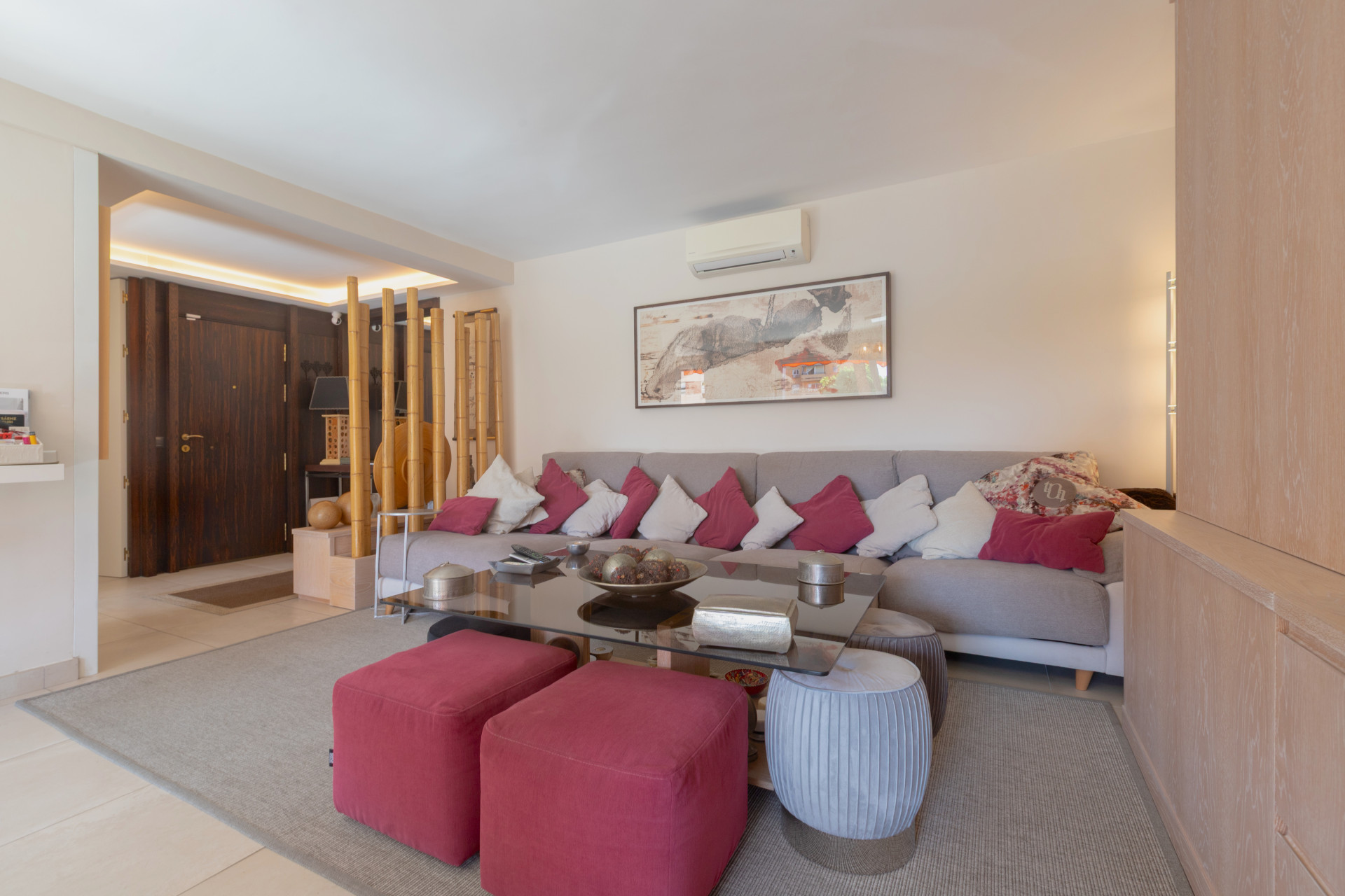 Recently renovated  3-bedroom apartment with sea views and big terrace ideally located in the heart of Marbella city centre — photo 8