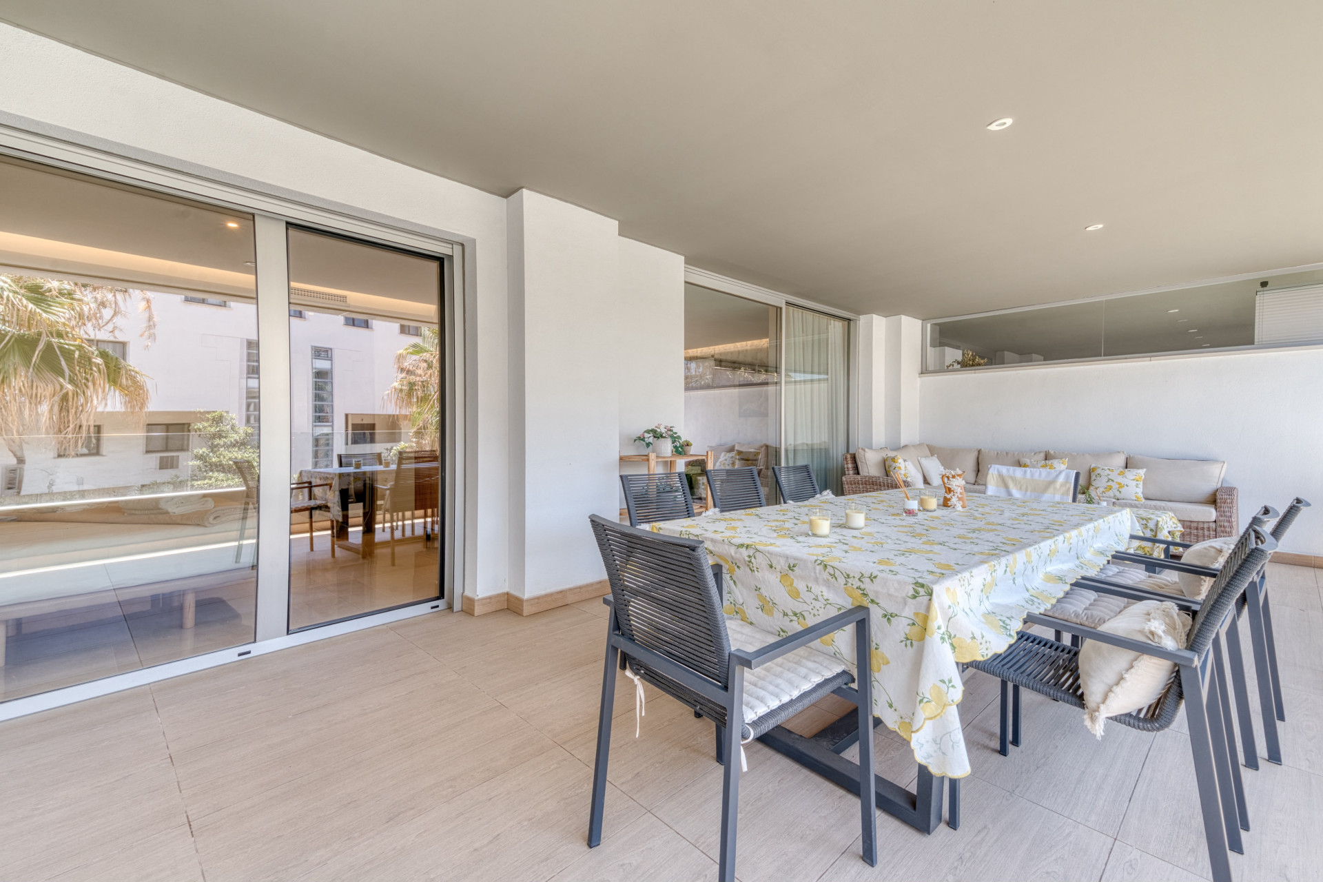 Modern 2-Bedroom Apartment in Nueva Andalucía, Marbella with Pool — photo 5