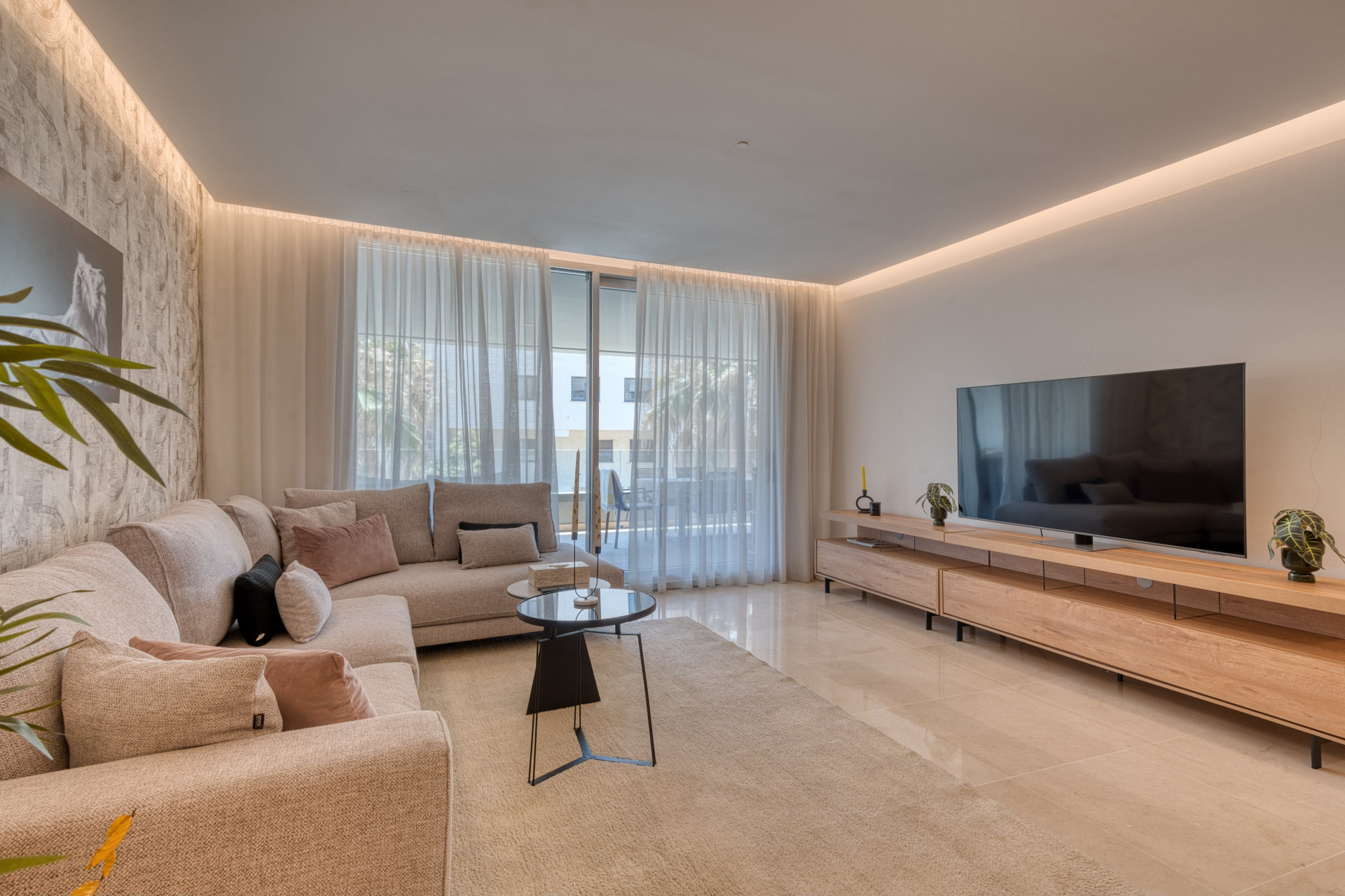 Modern Two-Bedroom Apartment for Rent in Nueva Andalucía, Marbella