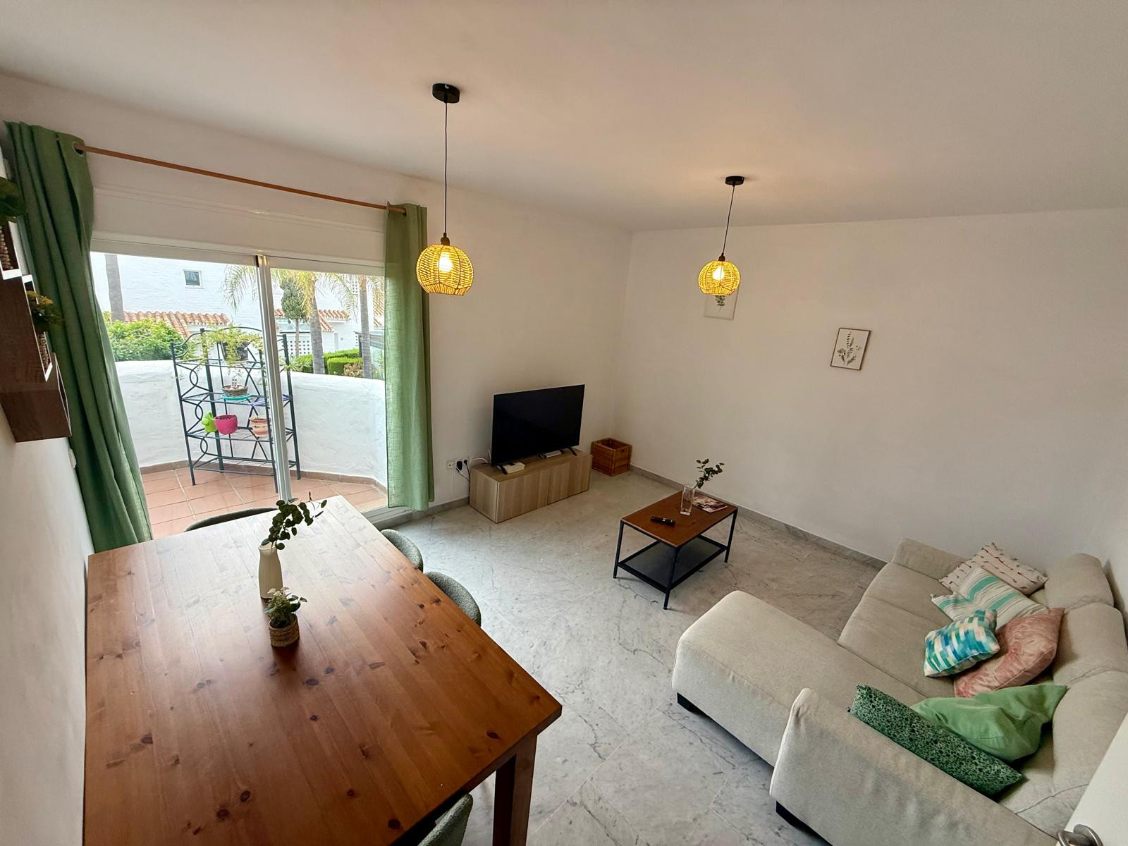 Beachside 2-Bedroom Apartment in Marbella with Direct Beach Access