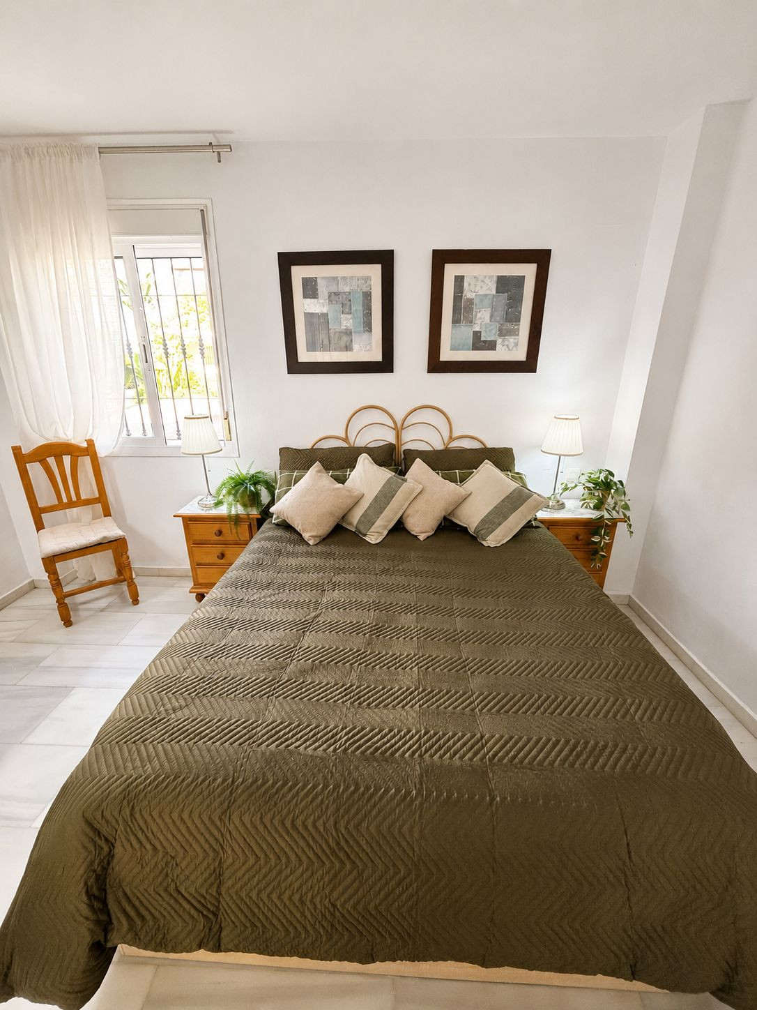 Charming Ground-Floor Apartment for Rent in Los Naranjos, Nueva Andalucía — photo 11
