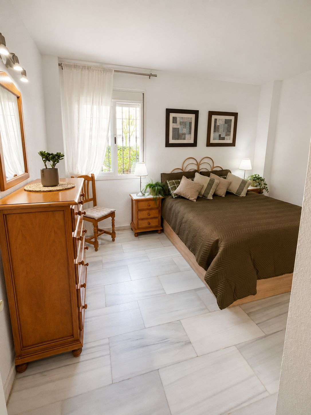 Charming Ground-Floor Apartment for Rent in Los Naranjos, Nueva Andalucía — photo 9