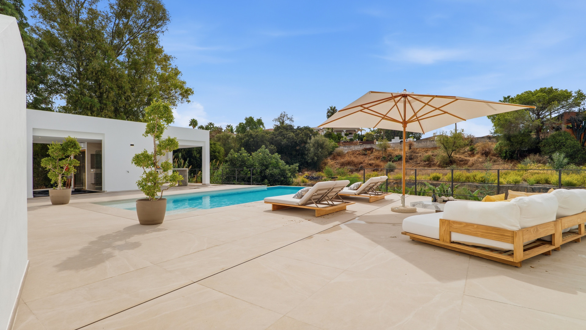 4-bedroom Villa in El Rosario — 4-bedroom Villa in El Rosario