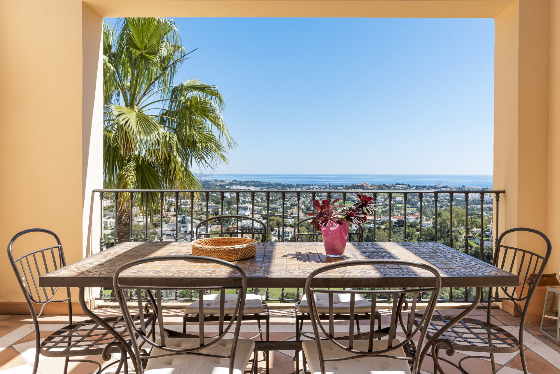 PANORAMIC VIEWS IN LA QUINTA