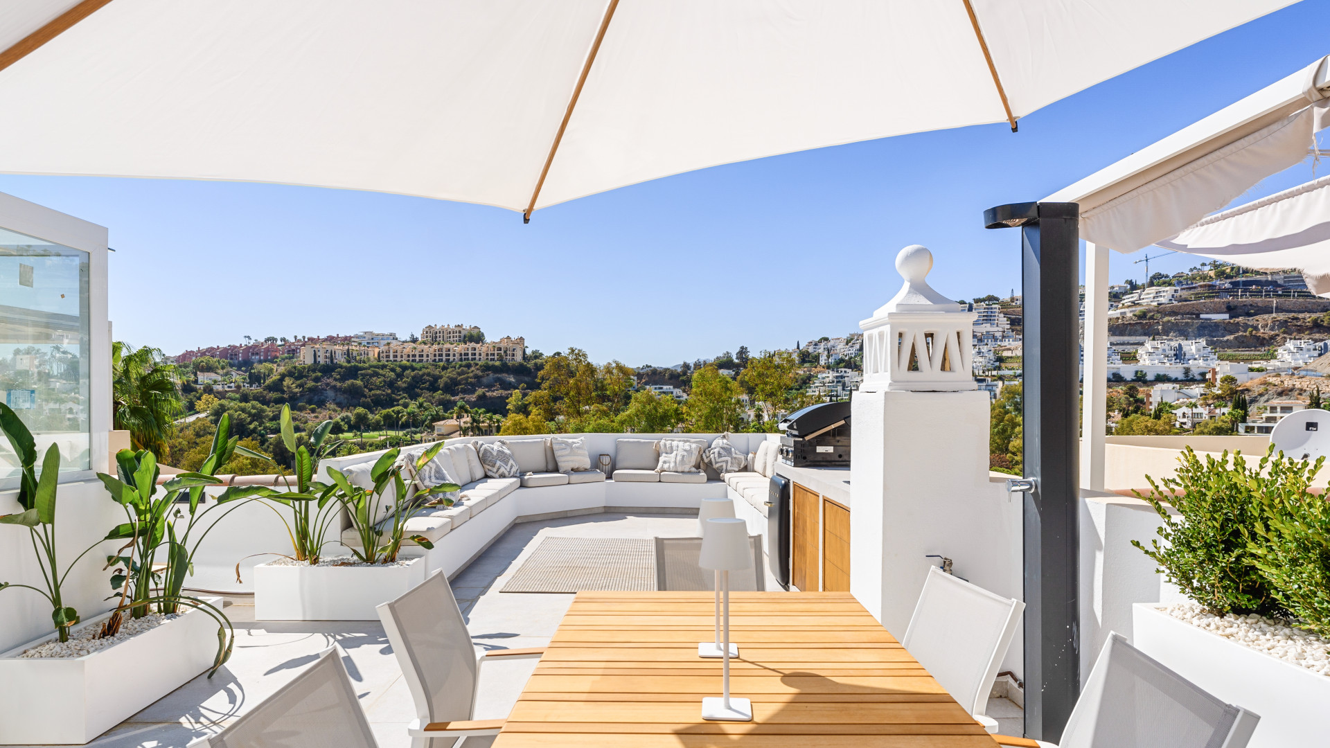 Casa Loma – Contemporary La Quinta Living