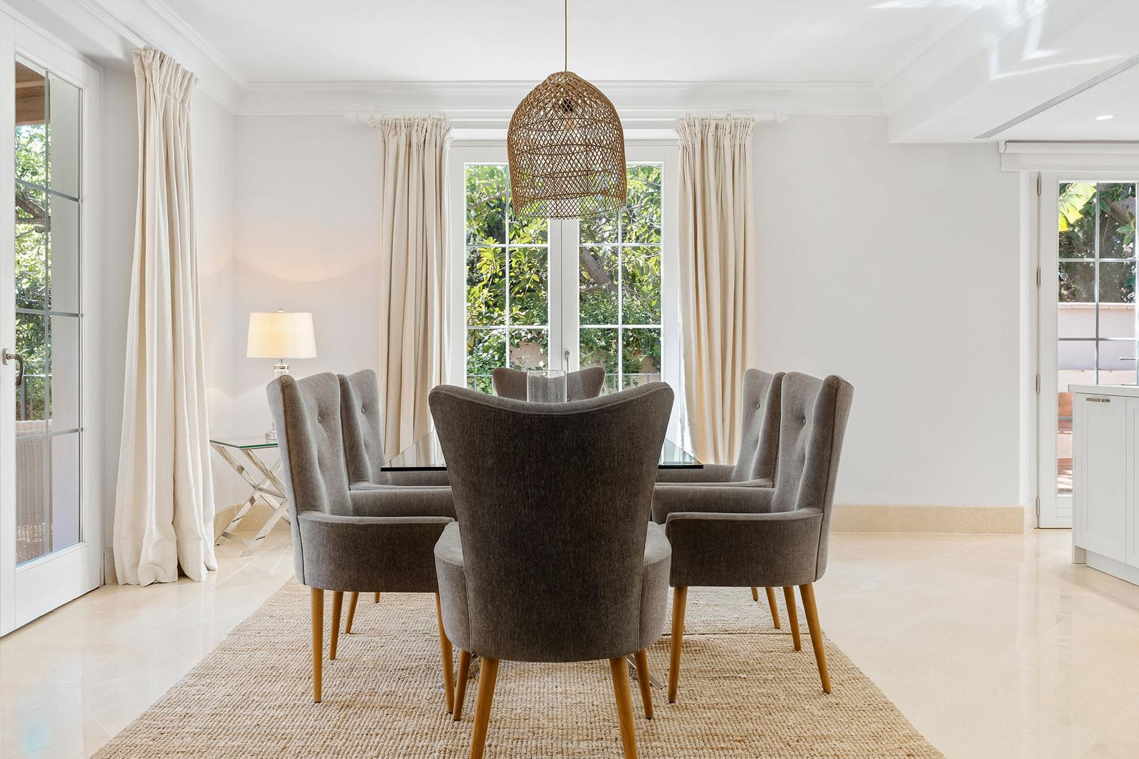 Elegant 4-Bedroom Mediterranean Villa in Nagüeles, Marbella Golden Mile — photo 6