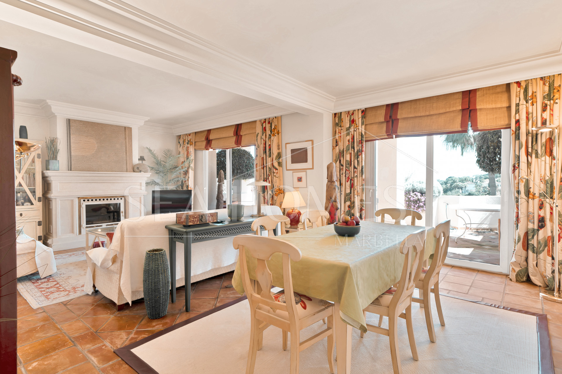 Luxury Penthouse with Panoramic Golf and sea Views in Las Alamandas