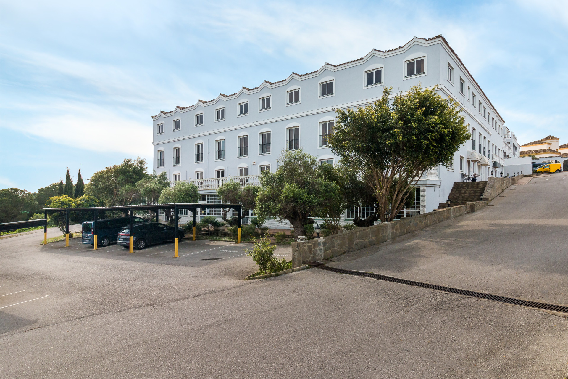 84HotelSan Roque Club | Henger Real Estate