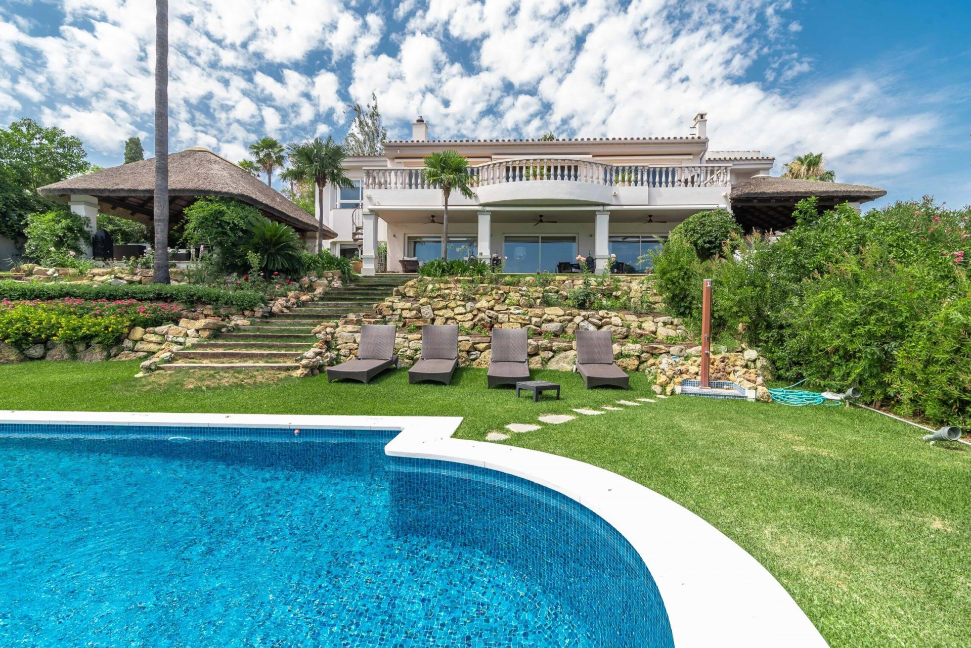 Villa zum Verkauf in Marbella East, Costa del Sol