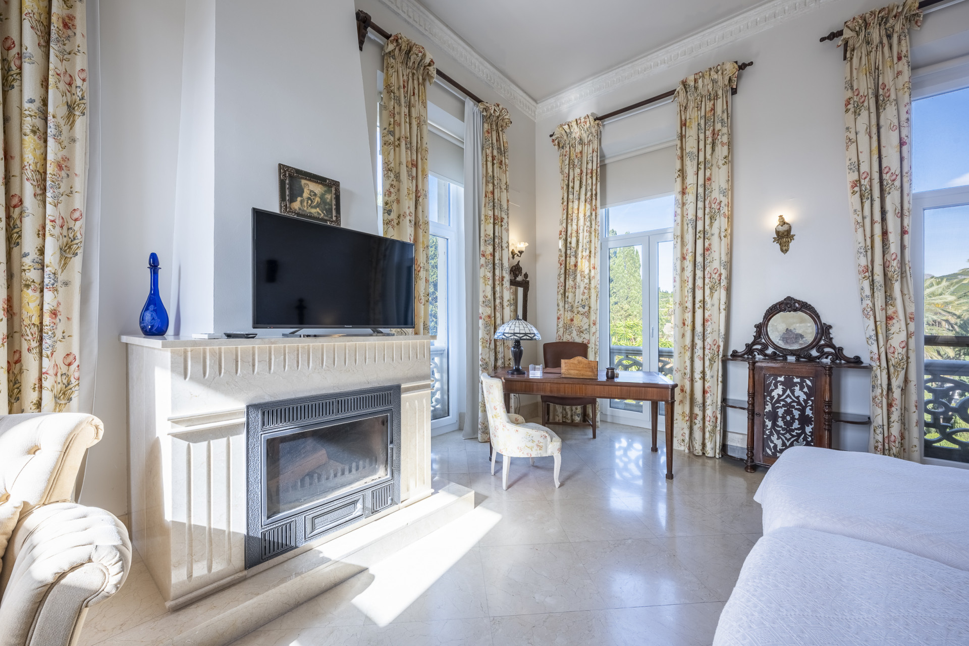 19th-Century Manor House with Approved Hotel Project on Granada's Costa Tropical