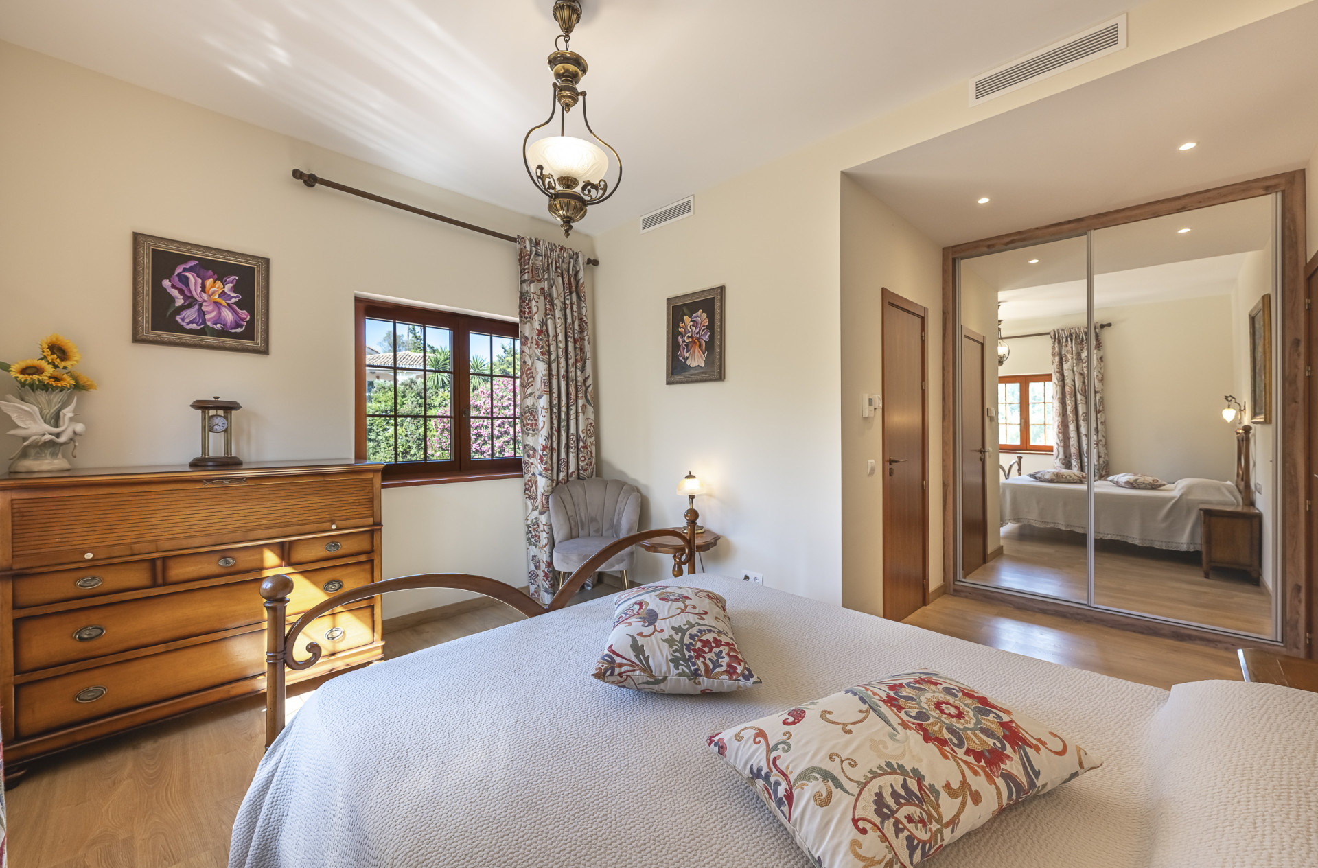 Image {index}: Detached Villa For sale, Marbella, €2,580,000 [HTL-00196P]