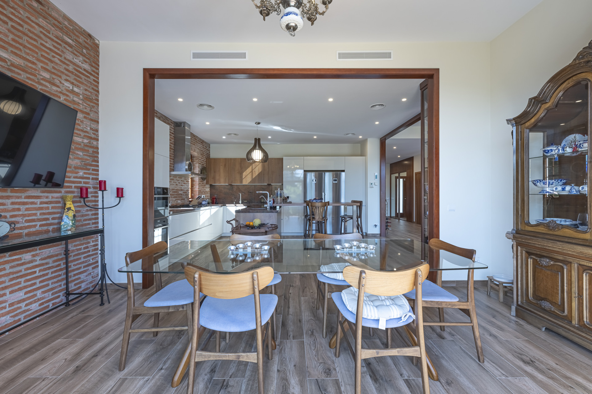 Image {index}: Detached Villa For sale, Marbella, €2,580,000 [HTL-00196P]