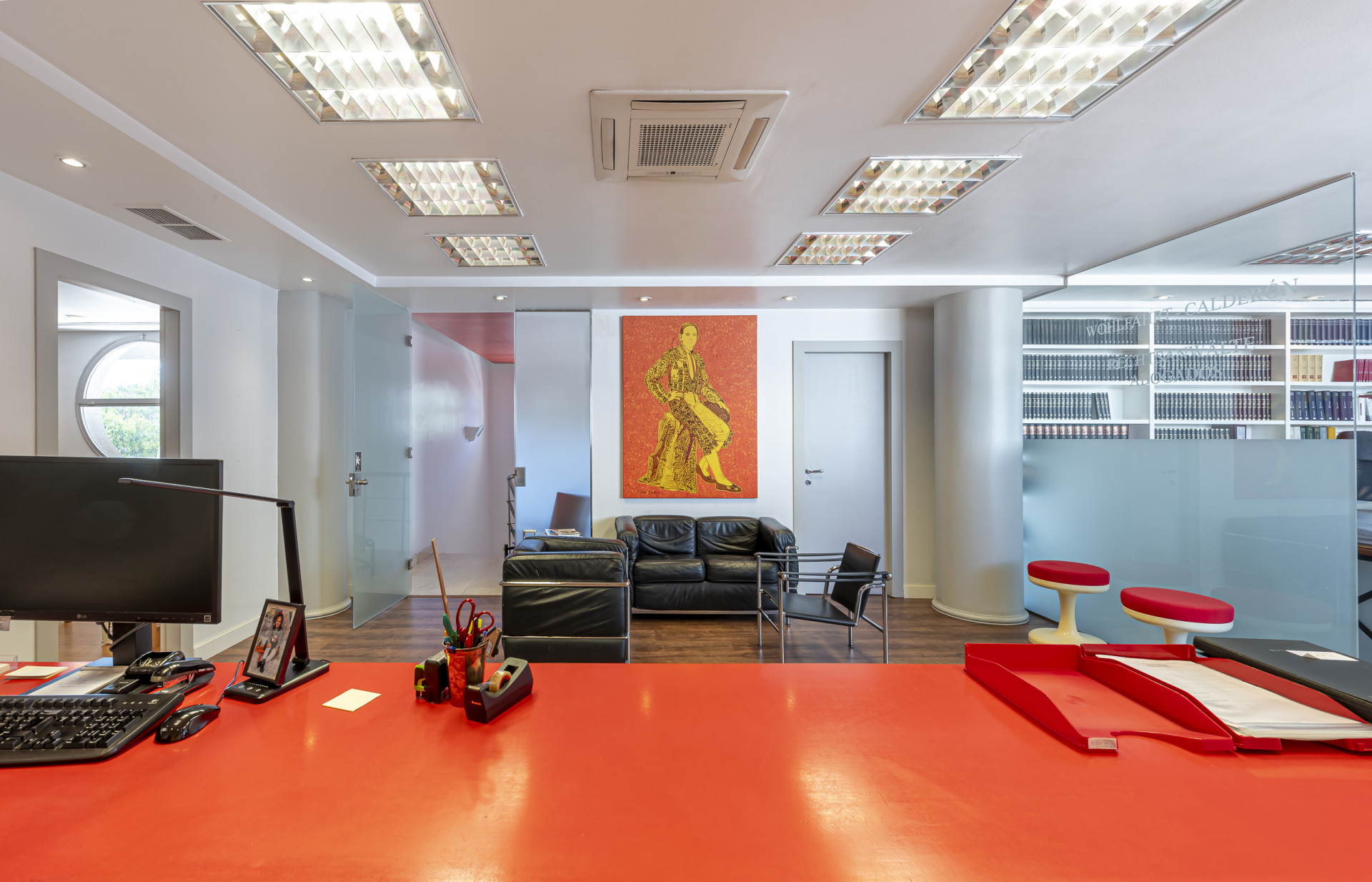 Prime 414m² Commercial Space for Sale in Centro Comercial Guadalmina – Ideal for Co-Working