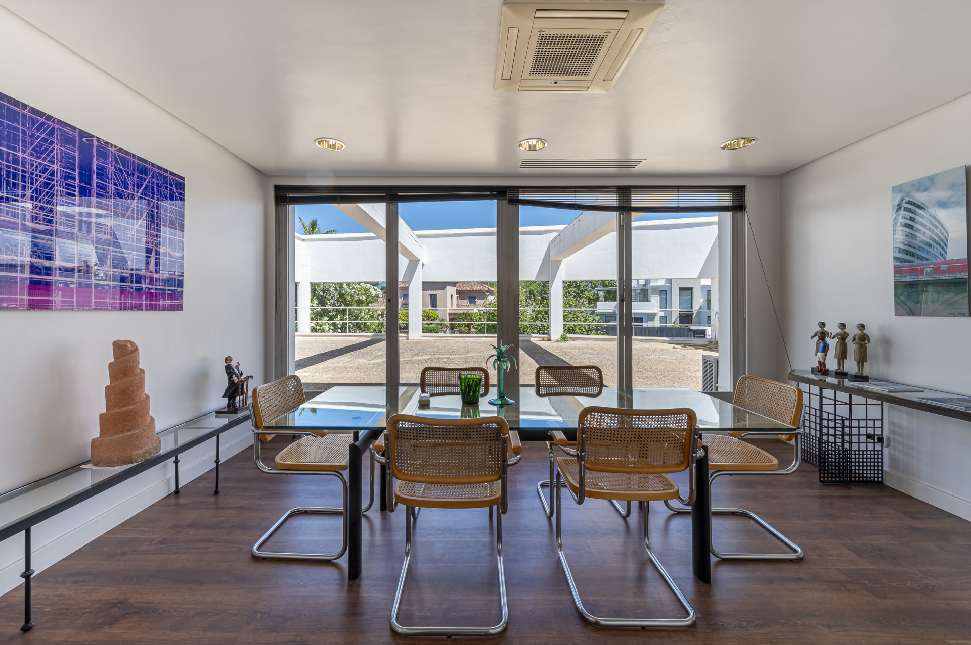 Prime 414m² Commercial Space for Sale in Centro Comercial Guadalmina – Ideal for Co-Working