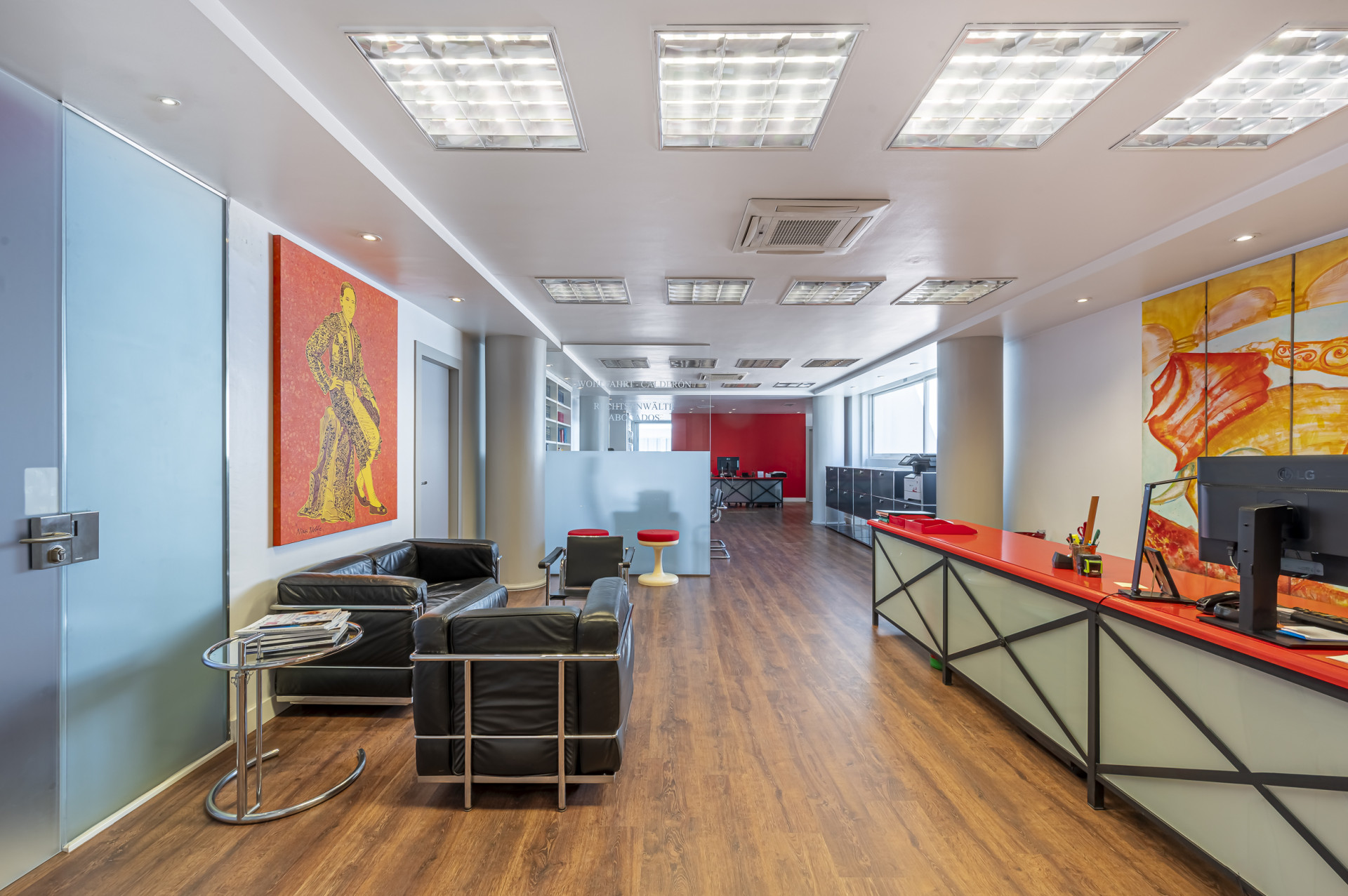 Prime 414m² Commercial Space for Sale in Centro Comercial Guadalmina – Ideal for Co-Working