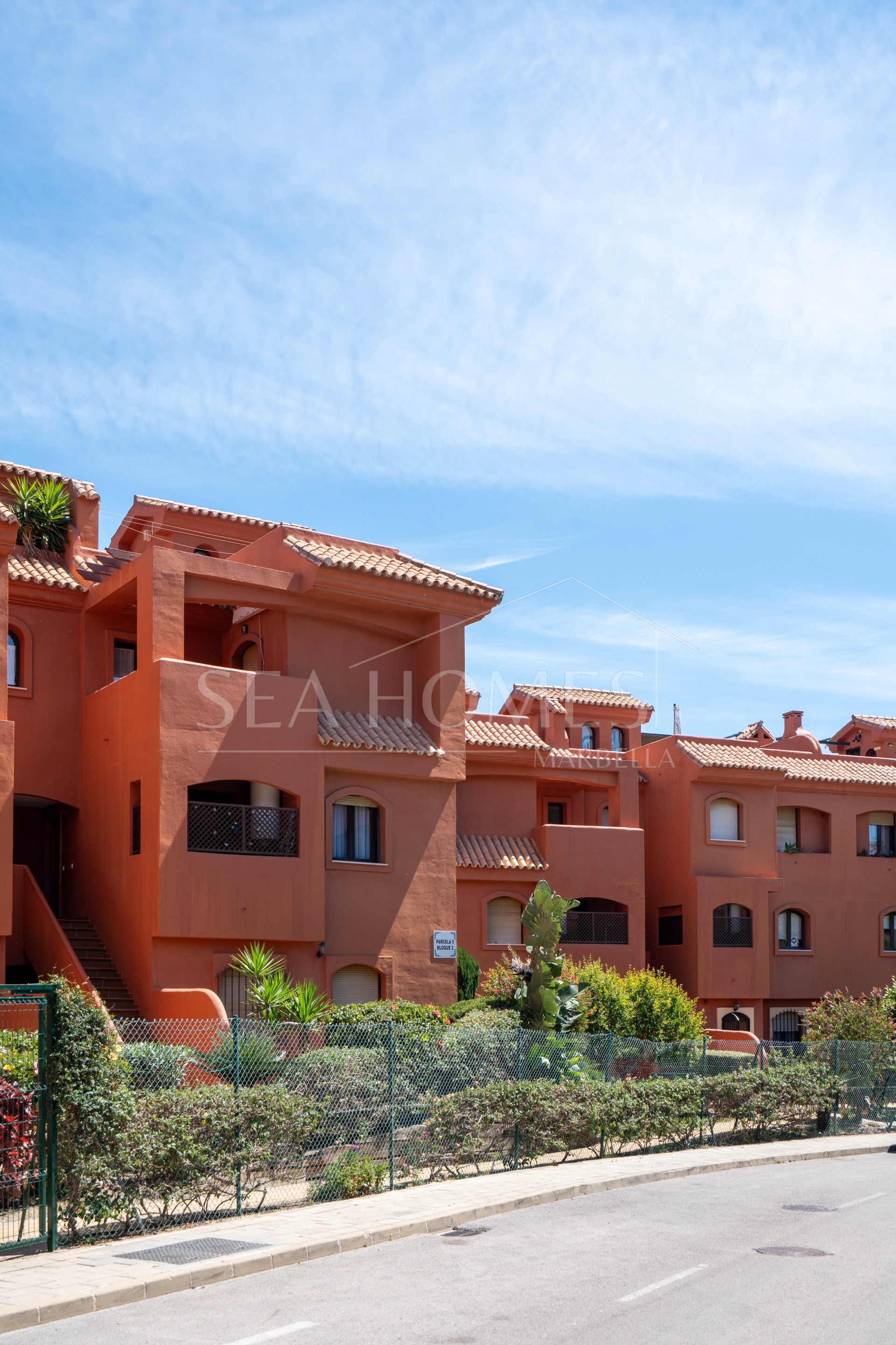 Elegant Coastal Living in Estepona – Corner Garden Apartment with Style & Serenity in Costa Galera