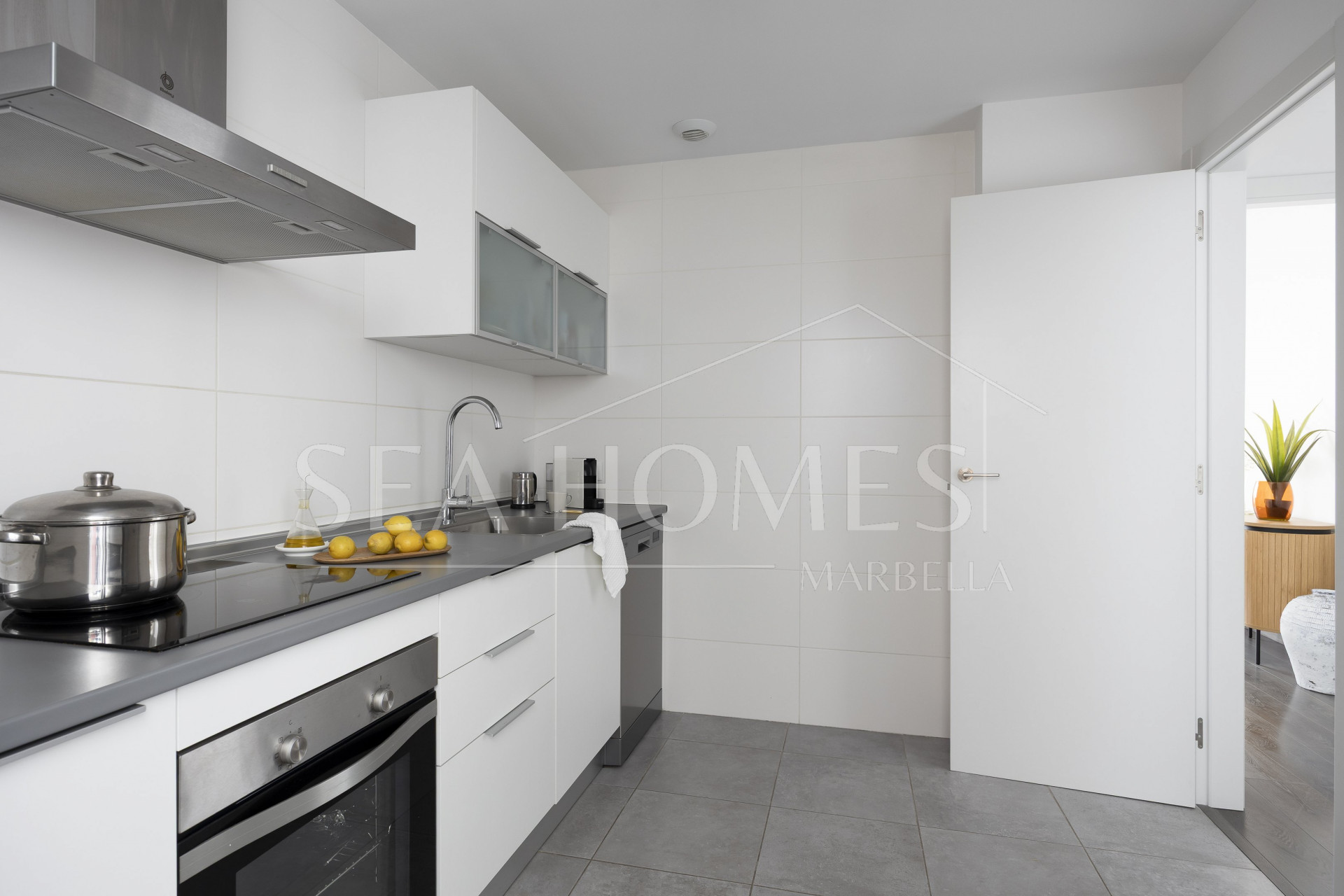 Modern apartment in the heart of charming Estepona