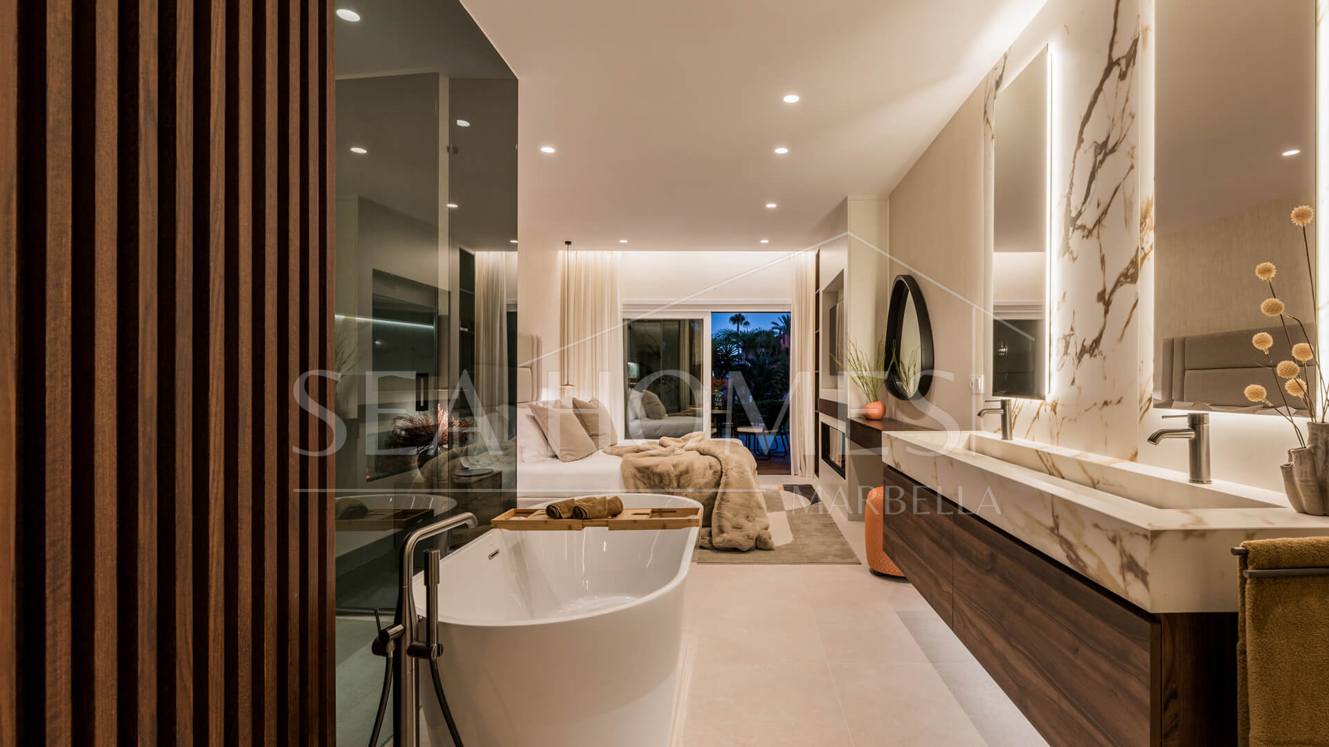 Amazing South facing 3 bedroom and 3-bathroom ground floor apartment