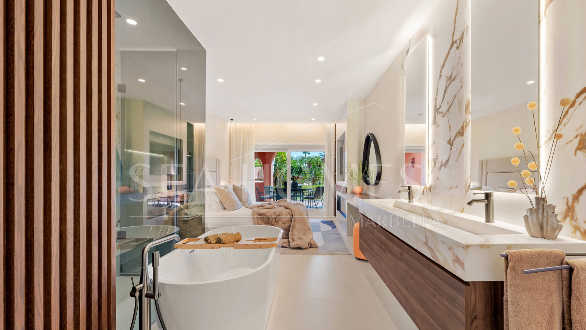 Amazing South facing 3 bedroom and 3-bathroom ground floor apartment
