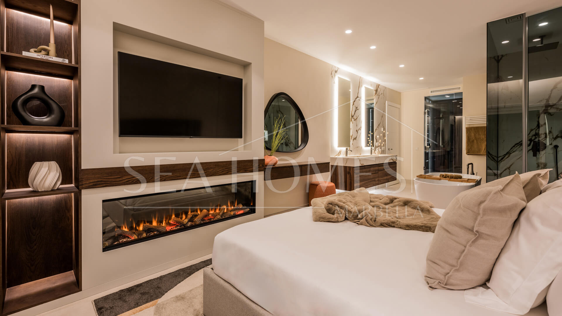 Amazing South facing 3 bedroom and 3-bathroom ground floor apartment