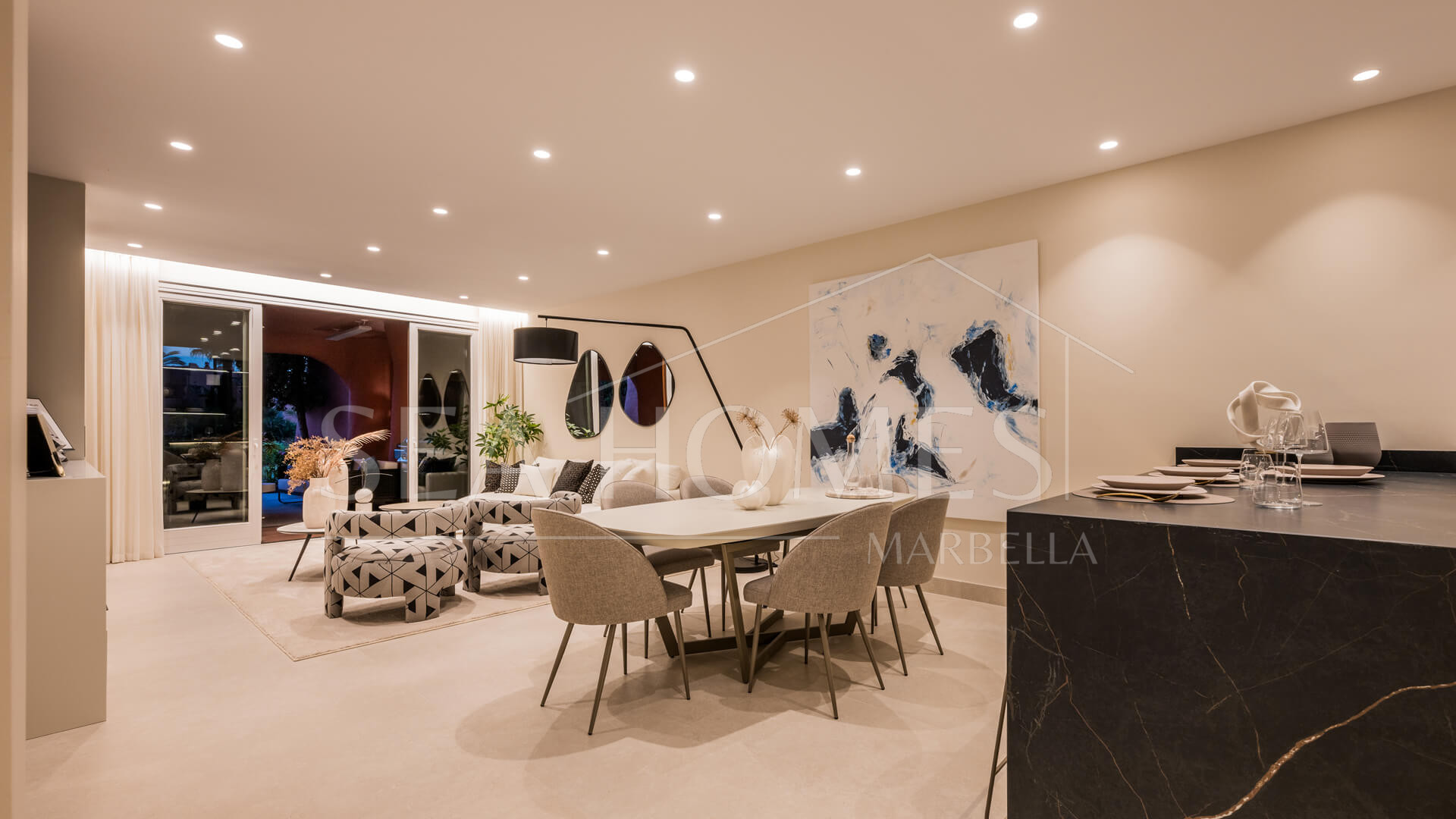 Amazing South facing 3 bedroom and 3-bathroom ground floor apartment